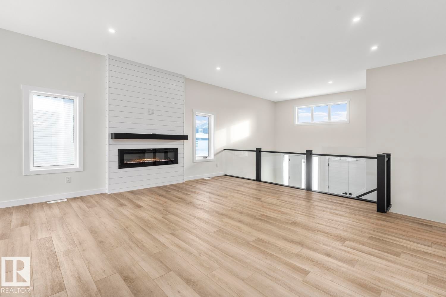 












329 Fundy Way

,
Cold Lake,




AB
T9M 0M4

