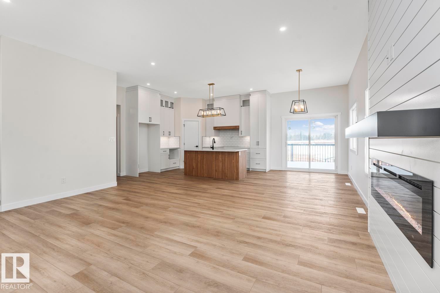 












329 Fundy Way

,
Cold Lake,




AB
T9M 0M4

