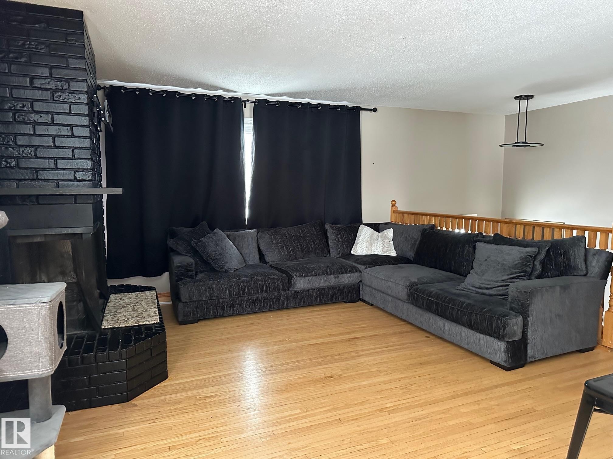 












320 1 Avenue

,
Thorhild,




AB
T0A 3J0

