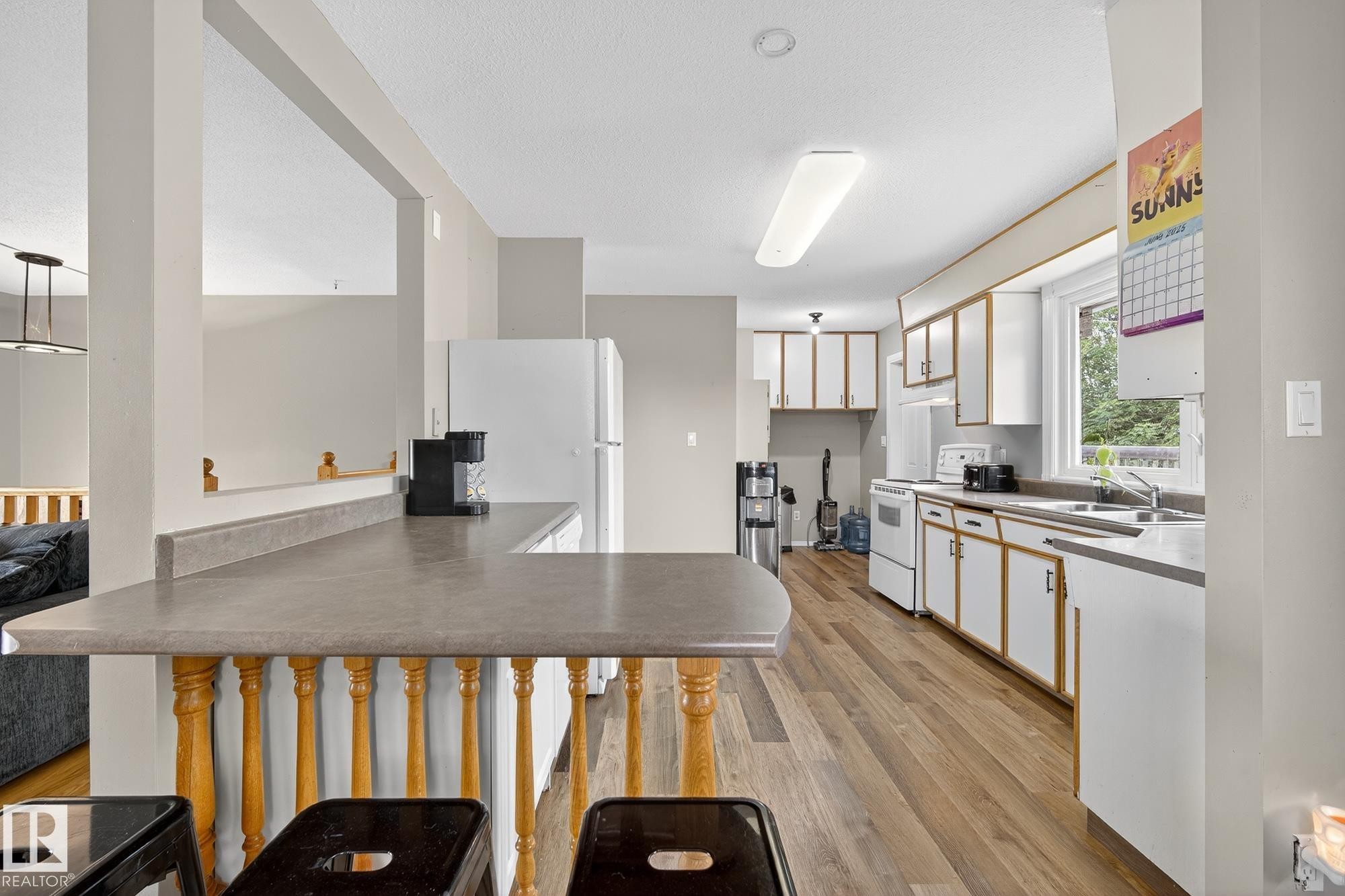 












320 1 Avenue

,
Thorhild,




AB
T0A 3J0

