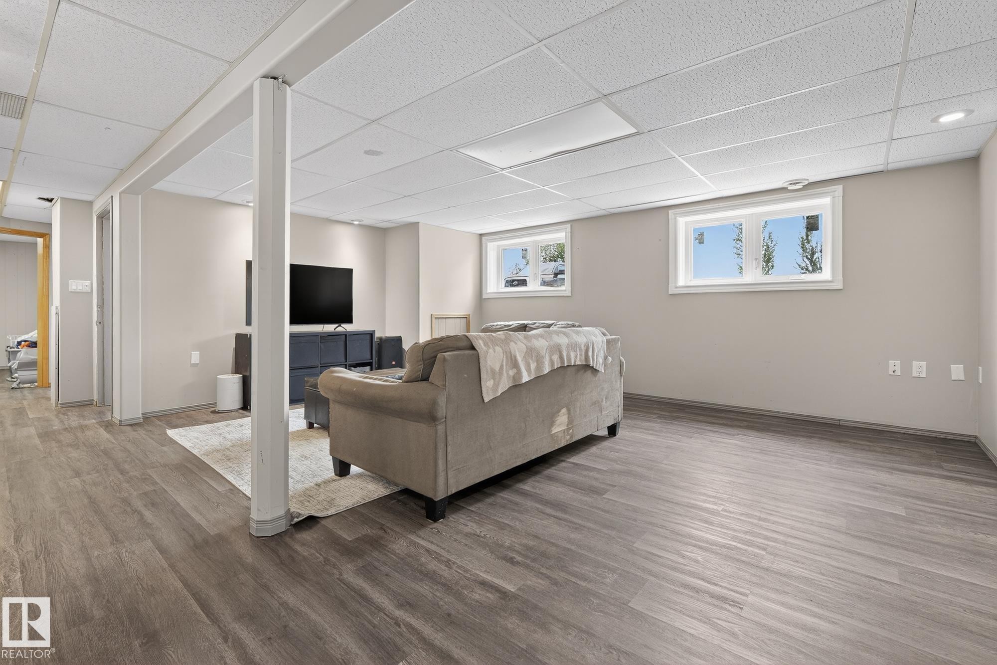 












320 1 Avenue

,
Thorhild,




AB
T0A 3J0

