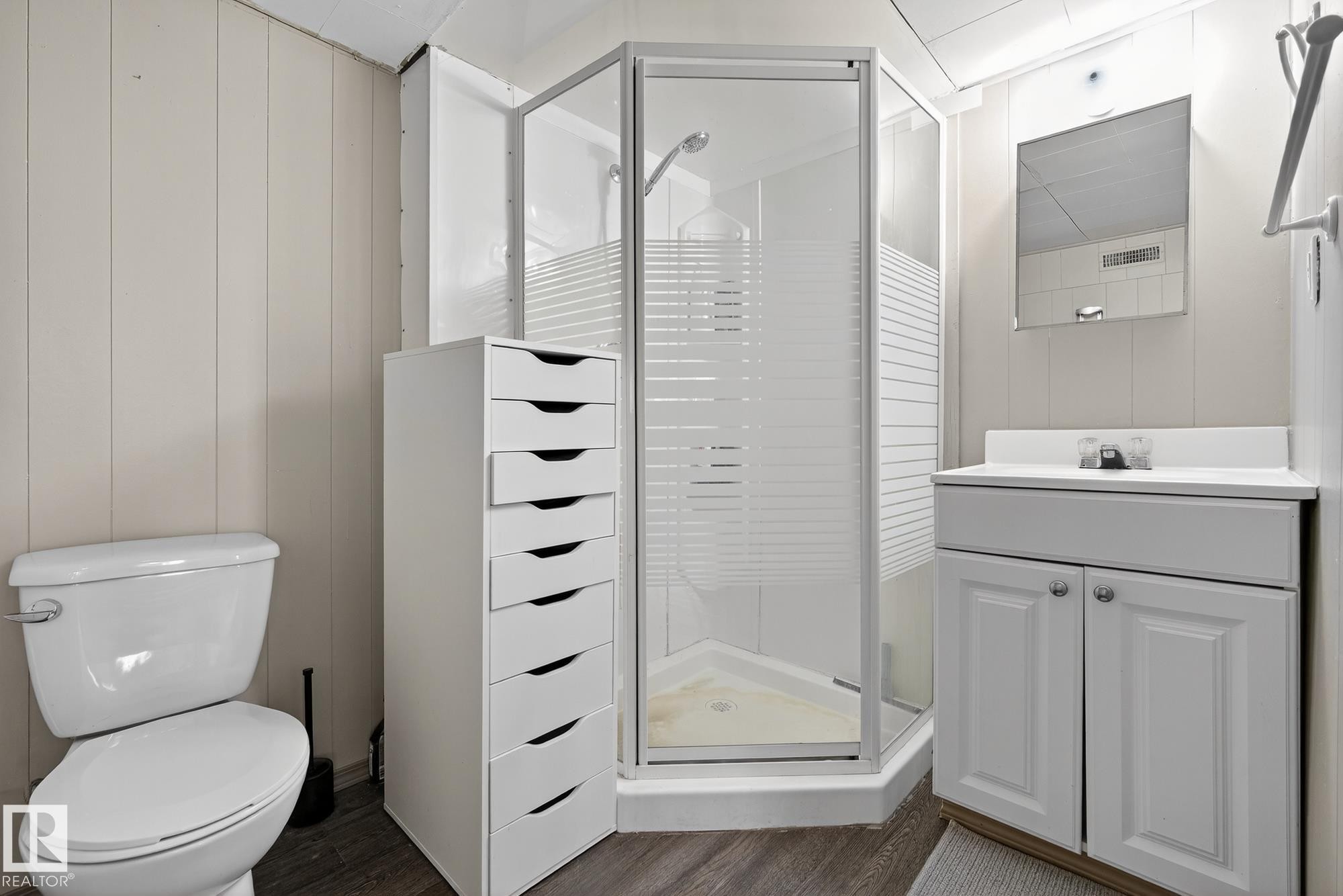 












320 1 Avenue

,
Thorhild,




AB
T0A 3J0

