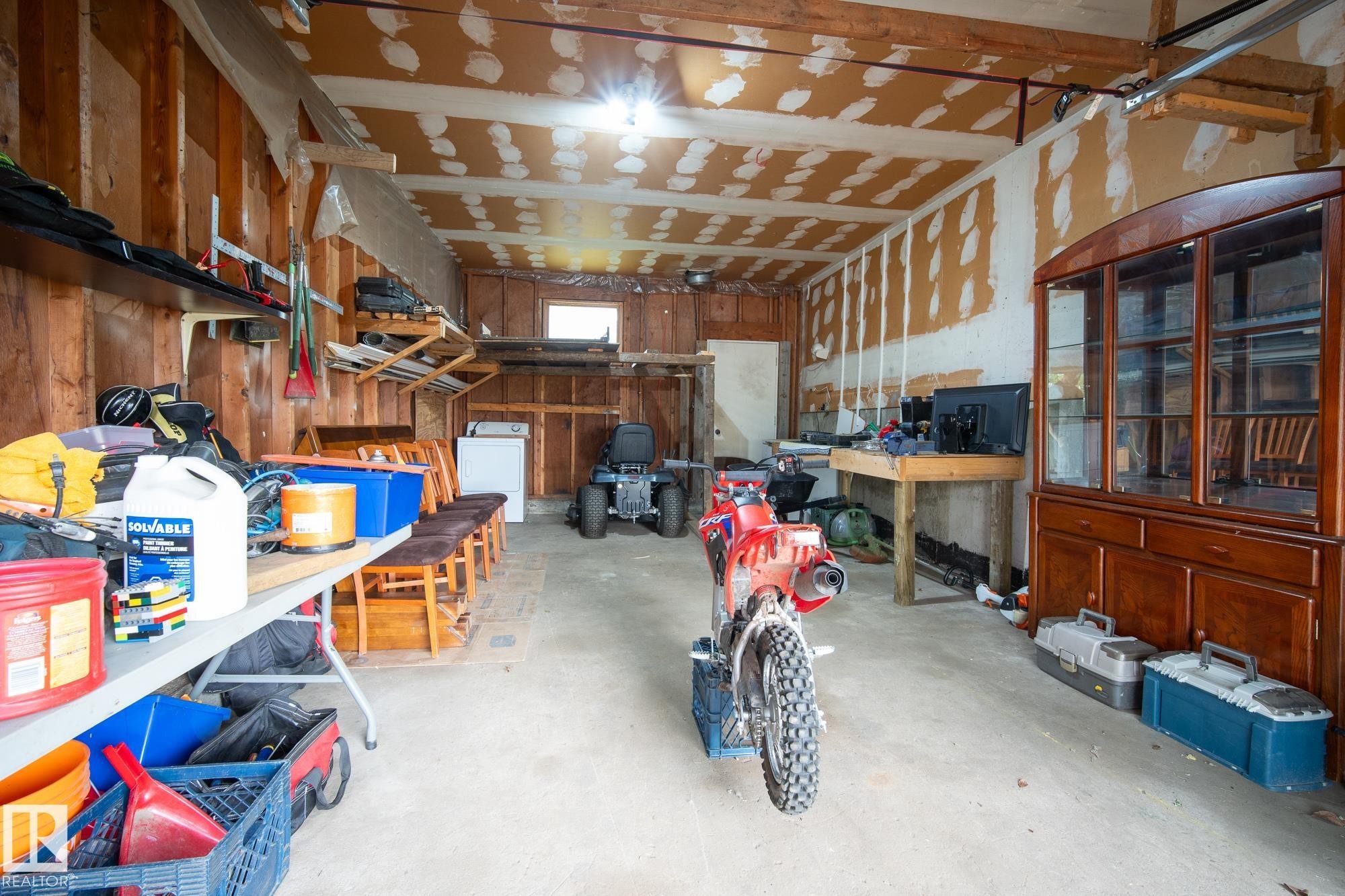 












320 1 Avenue

,
Thorhild,




AB
T0A 3J0


