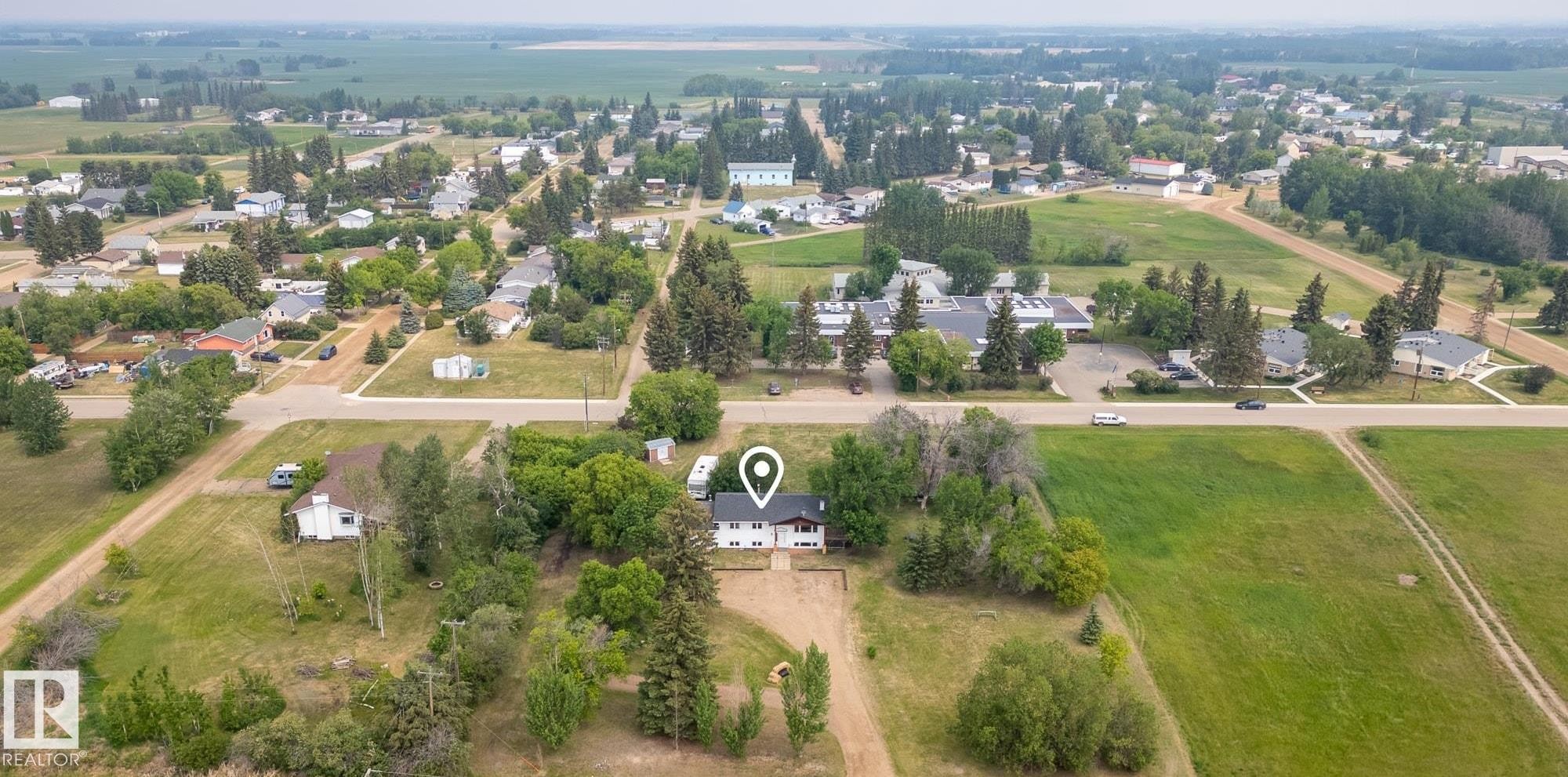 












320 1 Avenue

,
Thorhild,




AB
T0A 3J0

