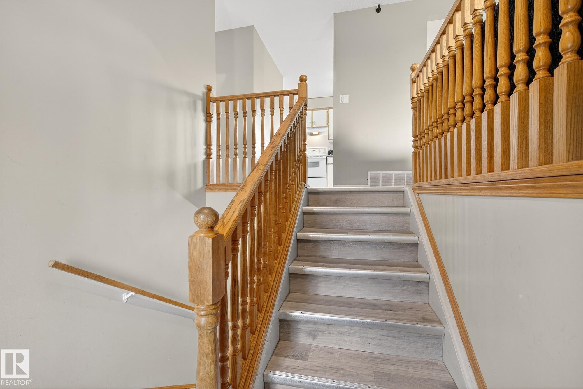 












320 1 Avenue

,
Thorhild,




AB
T0A 3J0

