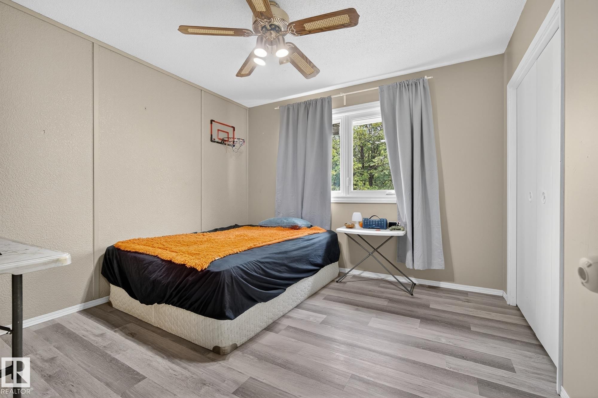 












320 1 Avenue

,
Thorhild,




AB
T0A 3J0

