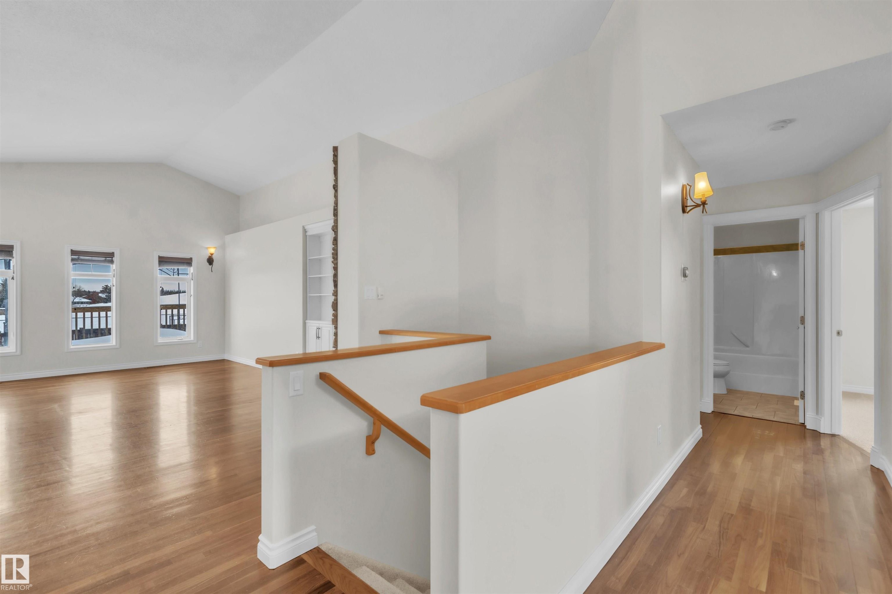 












711 21 Street

,
Cold Lake,




AB
T9M 1M8

