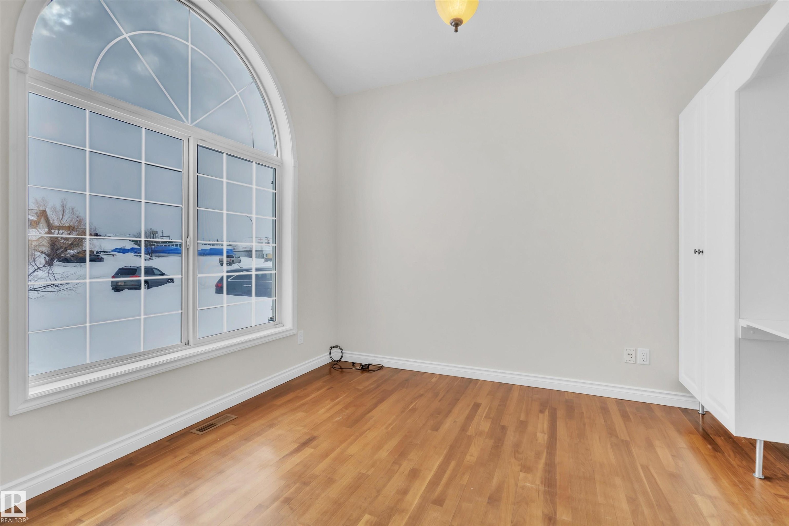 












711 21 Street

,
Cold Lake,




AB
T9M 1M8

