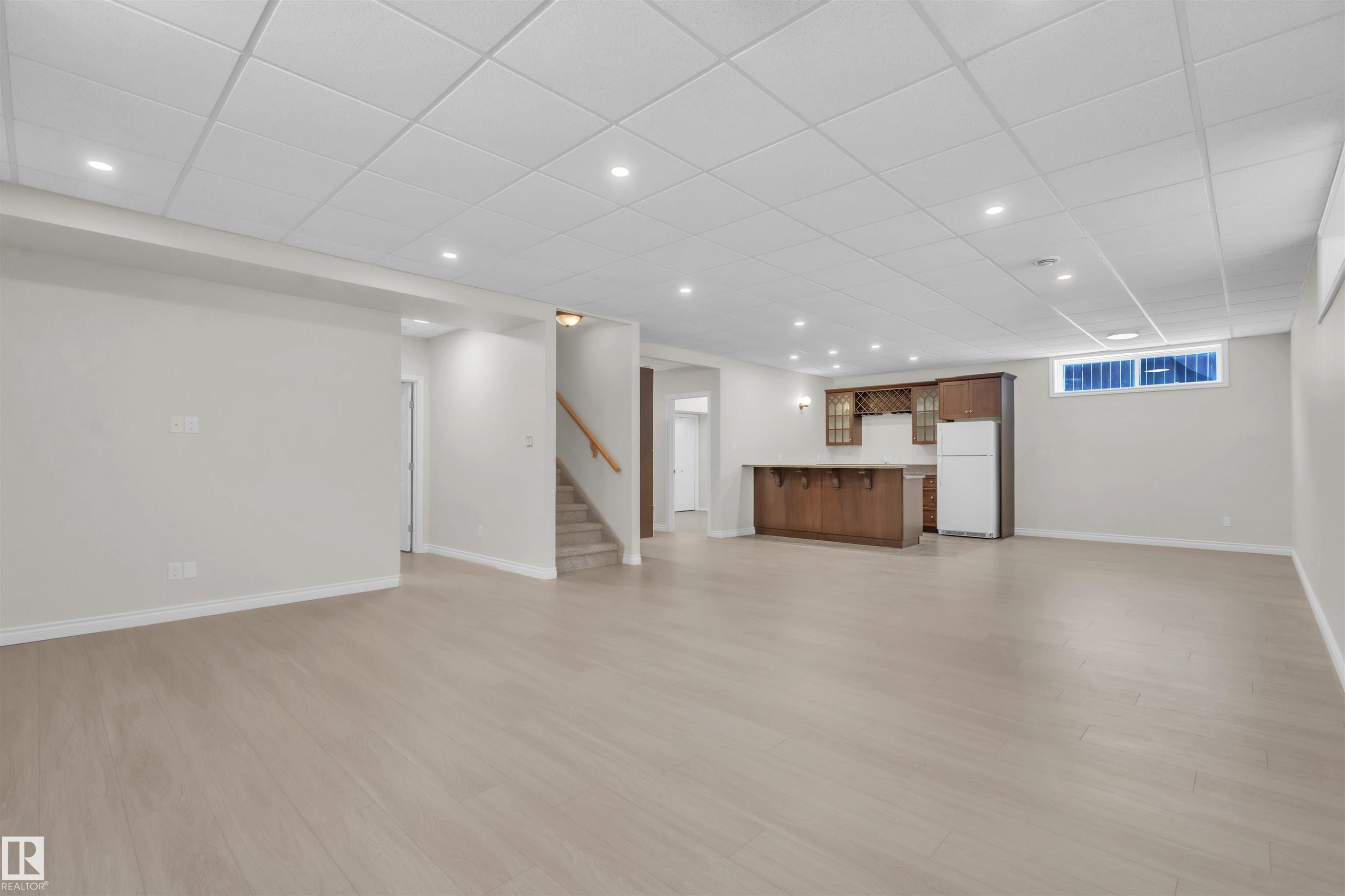 












711 21 Street

,
Cold Lake,




AB
T9M 1M8

