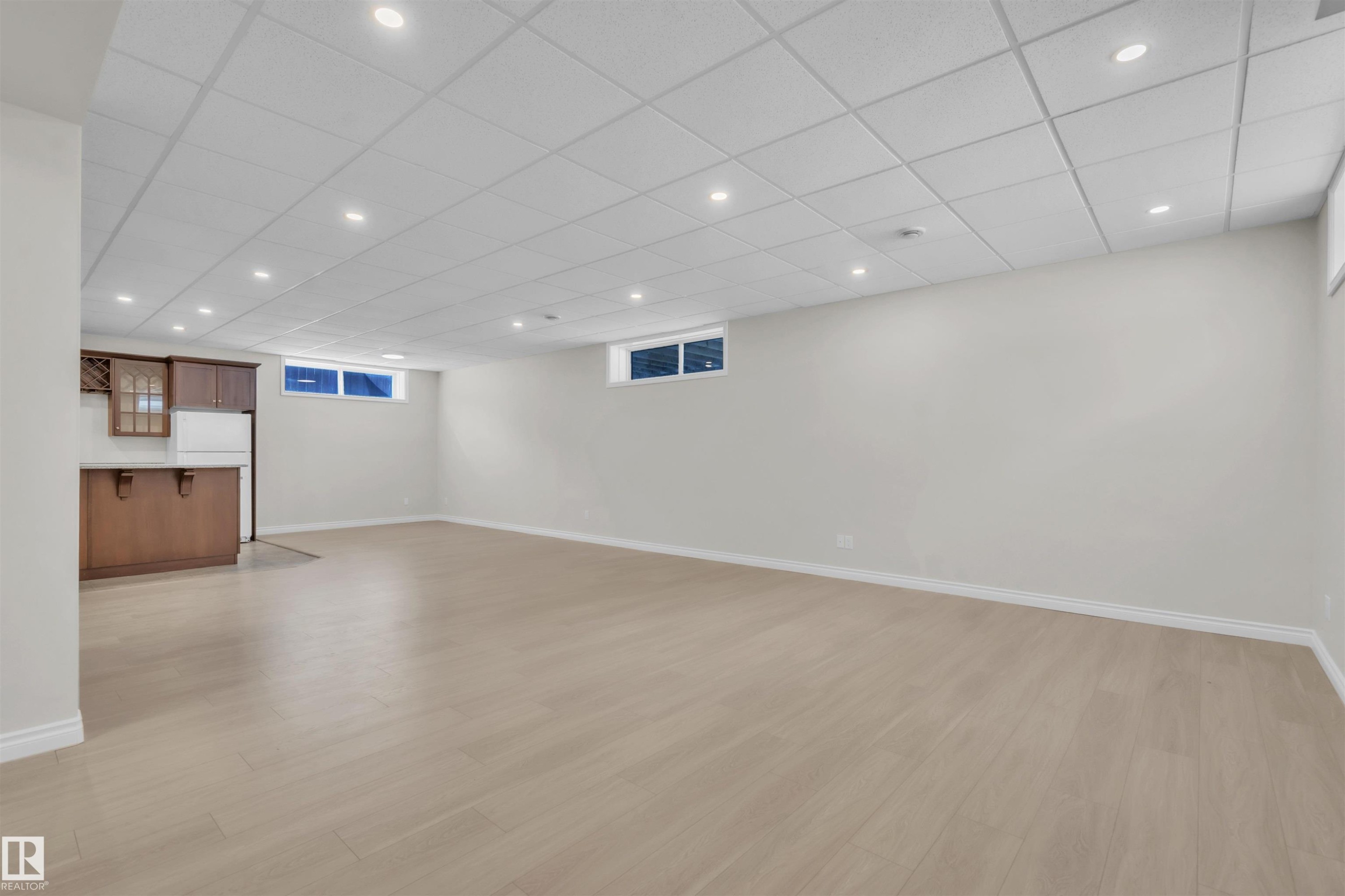 












711 21 Street

,
Cold Lake,




AB
T9M 1M8

