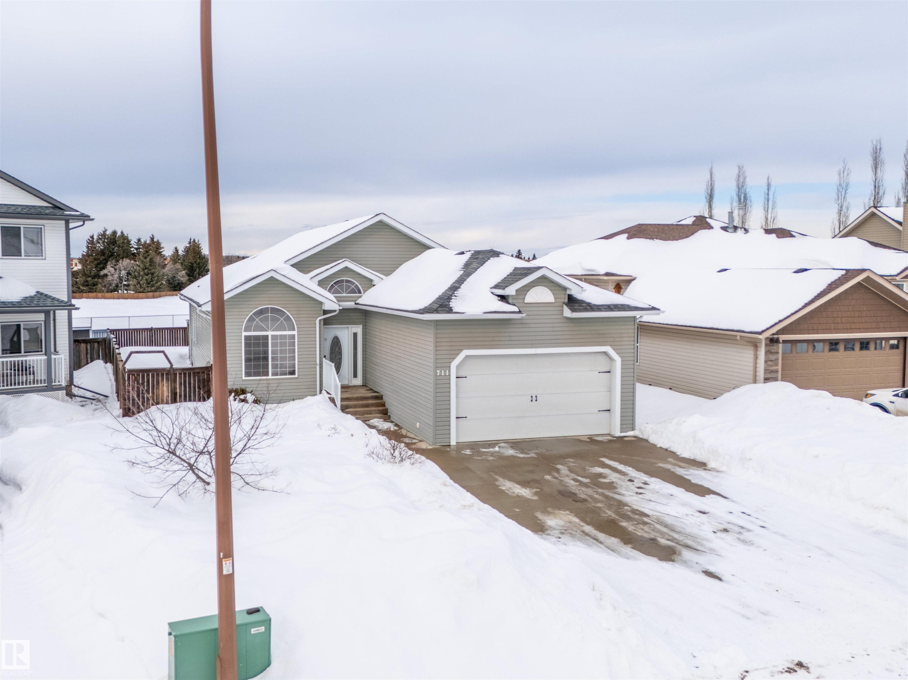 












711 21 Street

,
Cold Lake,




AB
T9M 1M8

