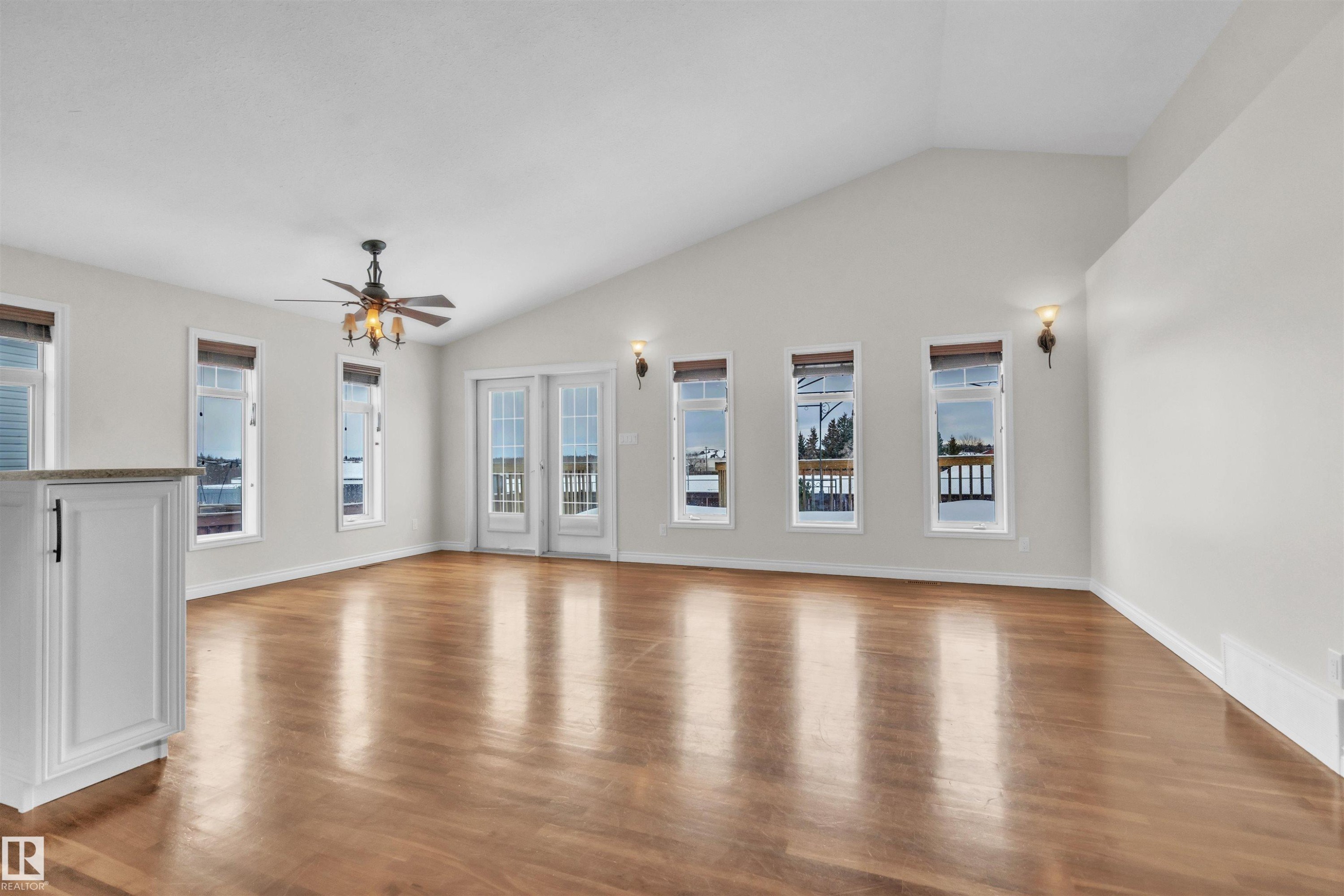 












711 21 Street

,
Cold Lake,




AB
T9M 1M8

