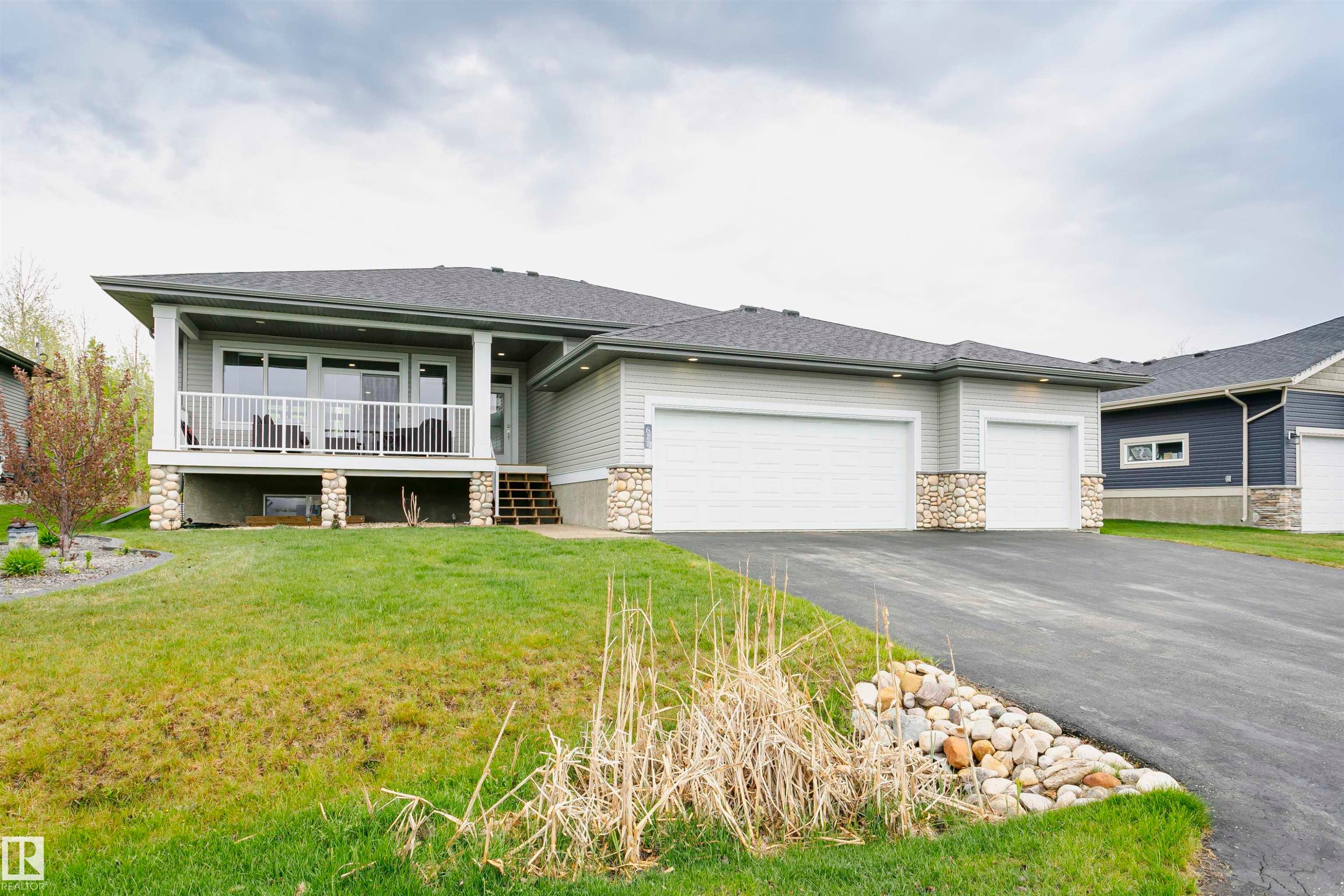 












611 55101 STE ANNE TRAIL

,
Rural Lac Ste. Anne County,




AB
T0E 1A1

