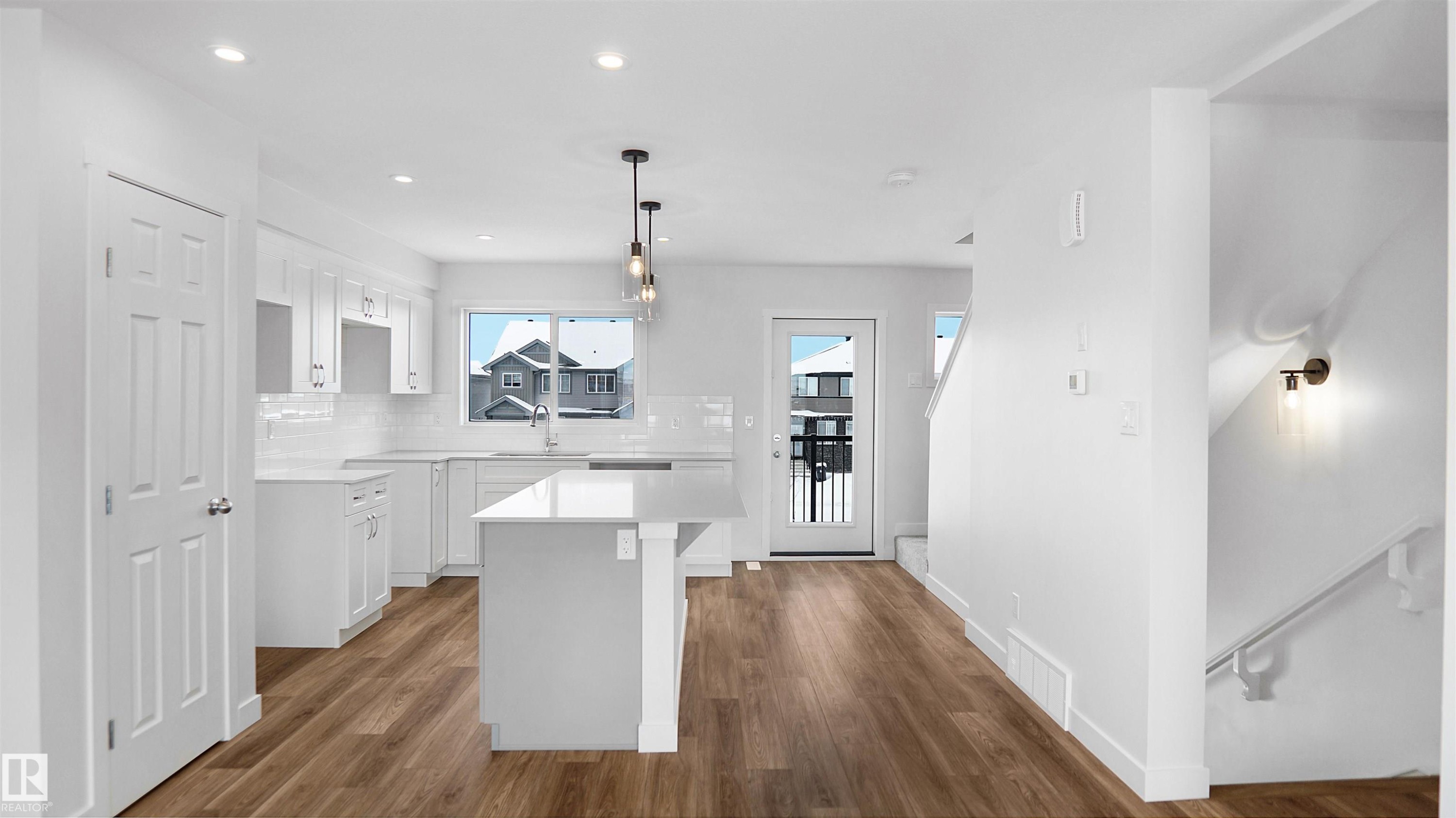 












21305 131A Avenue

,
Edmonton,




AB
T5S 0T7

