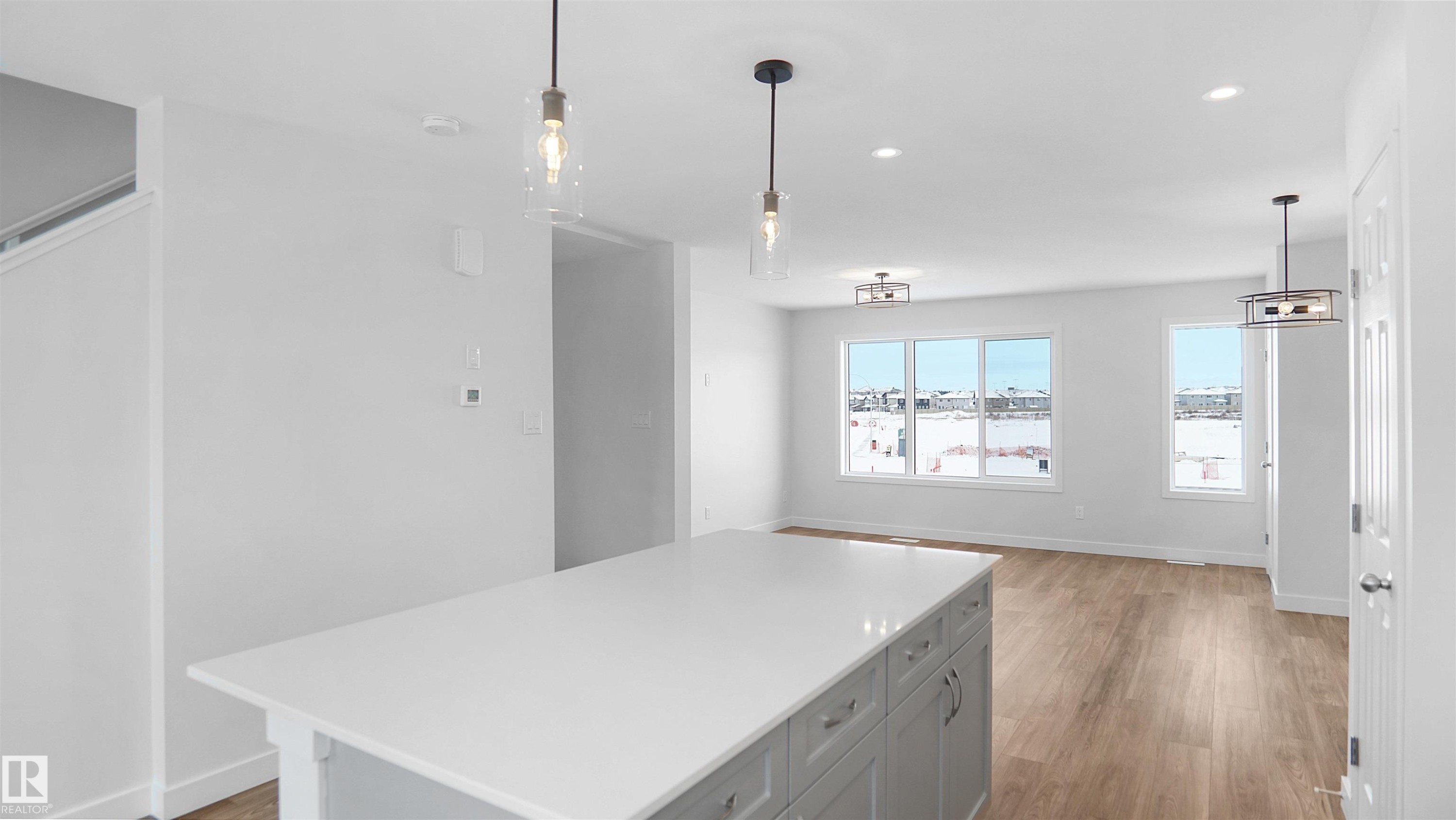 












21305 131A Avenue

,
Edmonton,




AB
T5S 0T7


