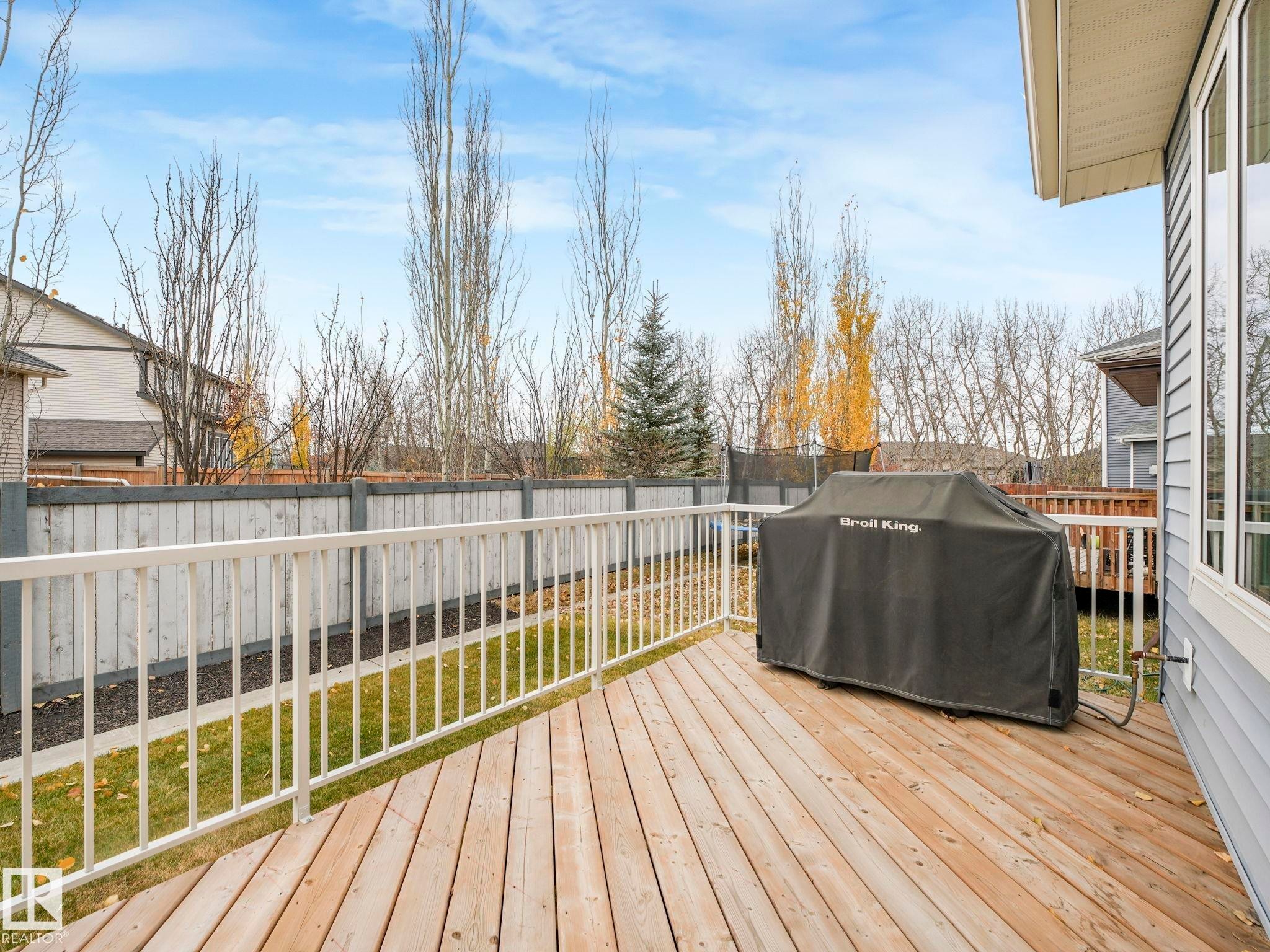 












53 AUTUMNWOOD Crescent

,
Spruce Grove,




AB
T7X 0J3

