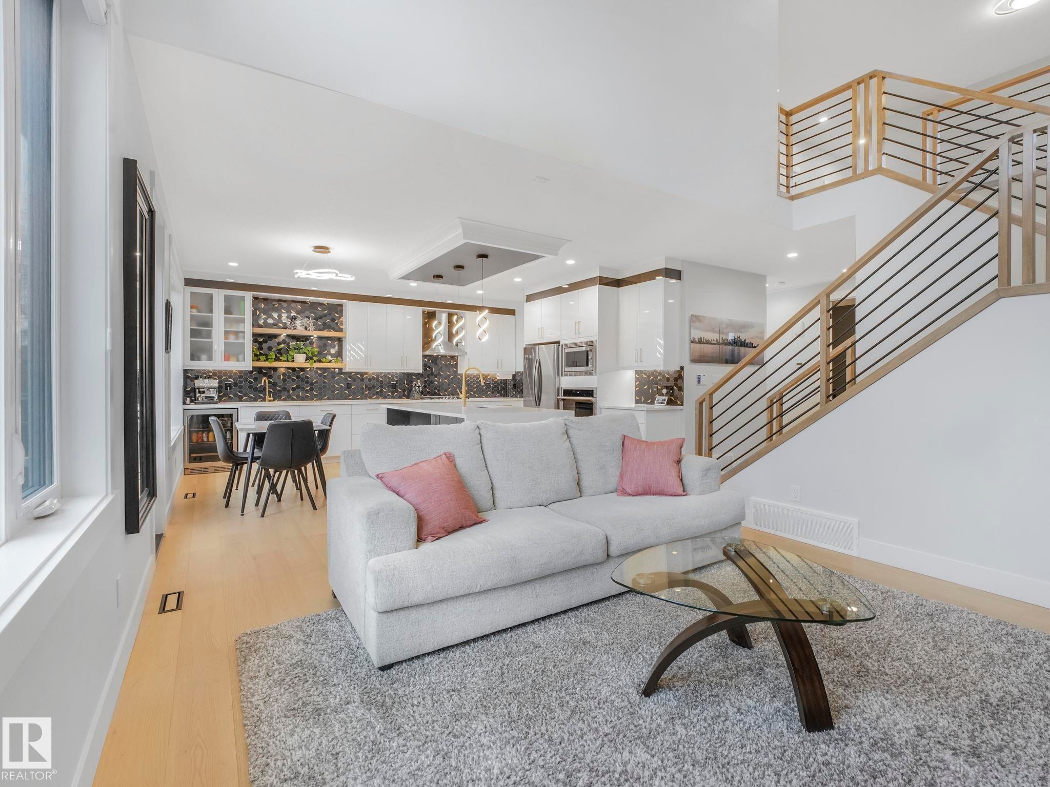 












53 AUTUMNWOOD Crescent

,
Spruce Grove,




AB
T7X 0J3

