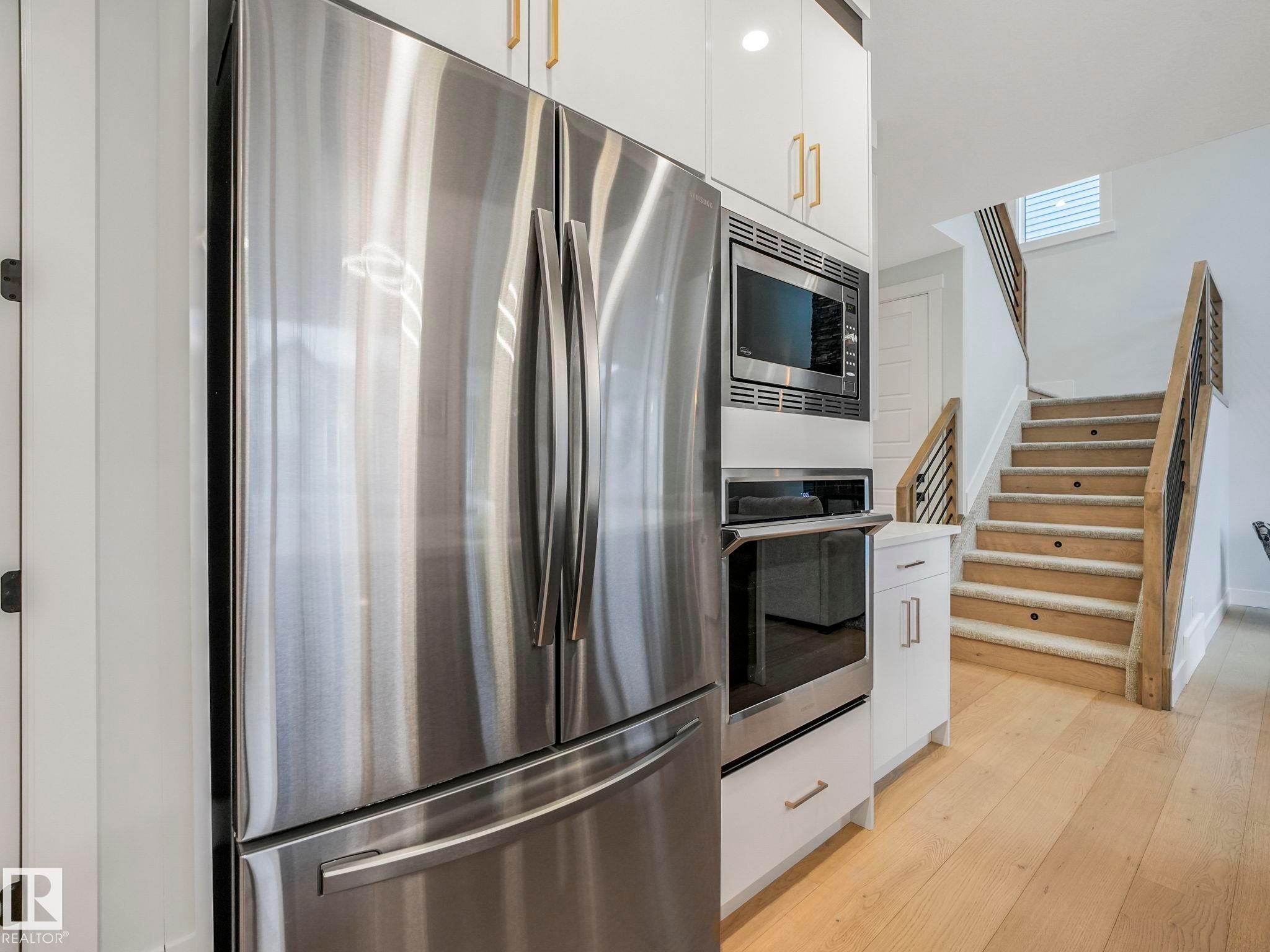 












53 AUTUMNWOOD Crescent

,
Spruce Grove,




AB
T7X 0J3

