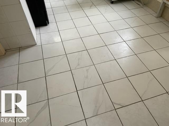 












10917 96 Street

,
Edmonton,




AB
T5H 2K4

