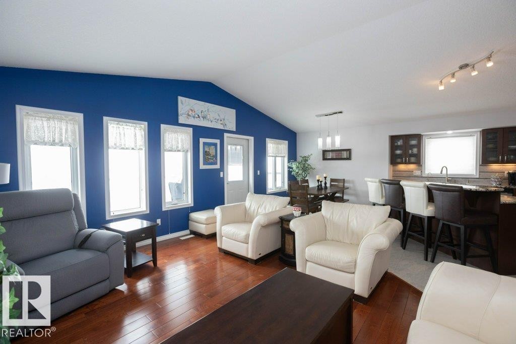 












11116 103 Street

,
Westlock,




AB
T7P 1G6

