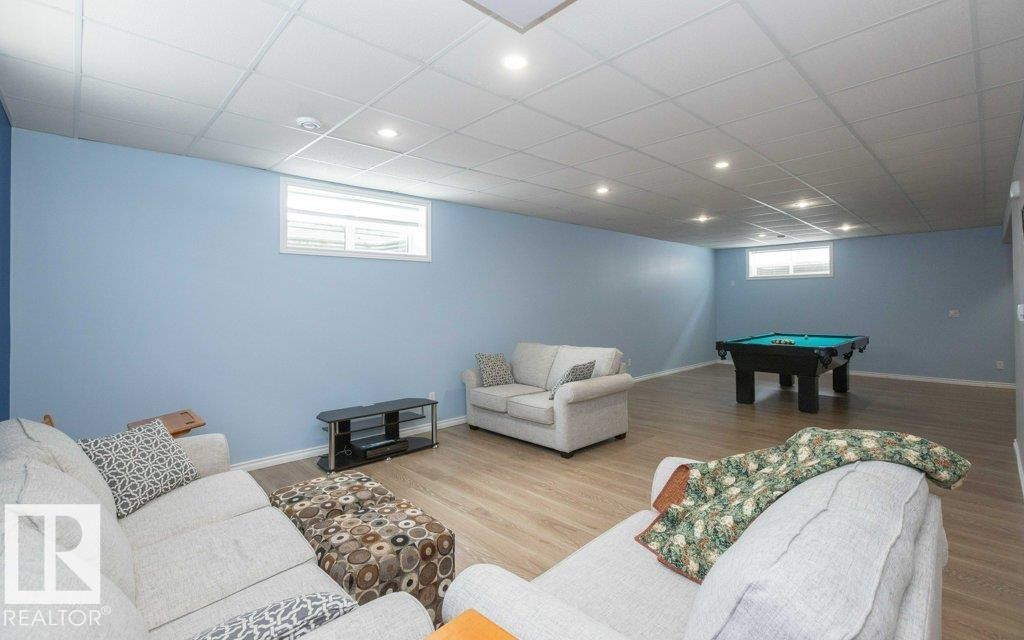 












11116 103 Street

,
Westlock,




AB
T7P 1G6

