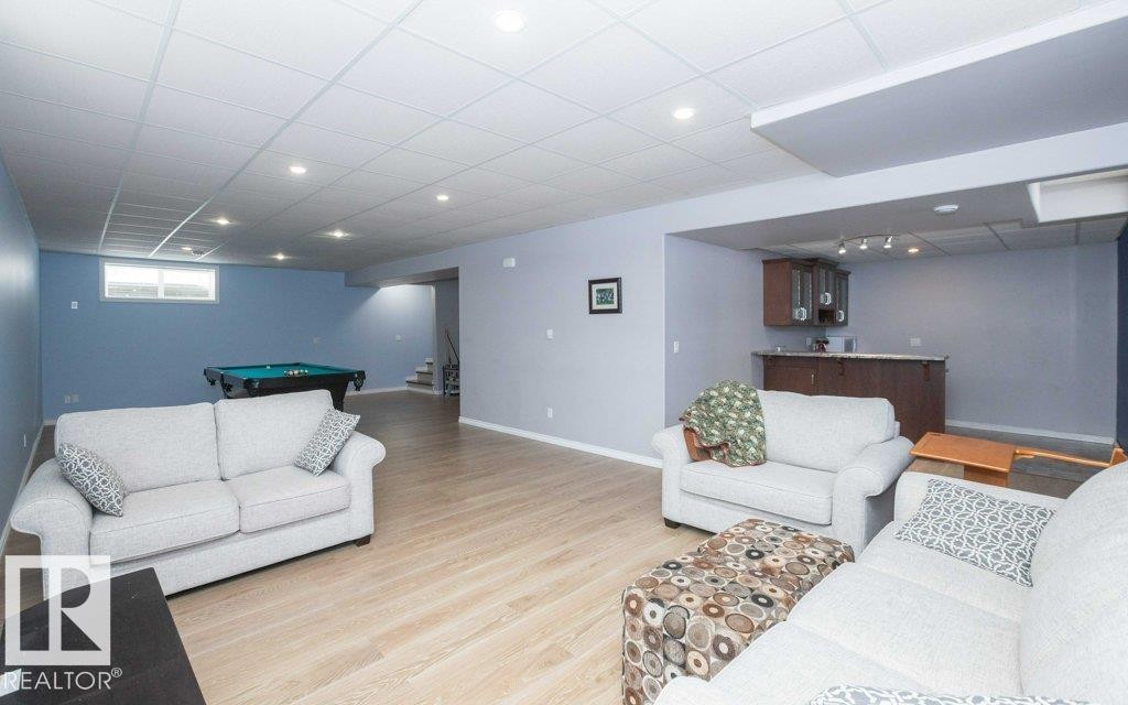 












11116 103 Street

,
Westlock,




AB
T7P 1G6

