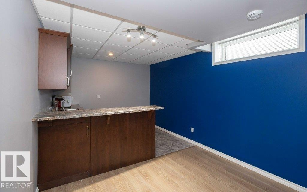 












11116 103 Street

,
Westlock,




AB
T7P 1G6

