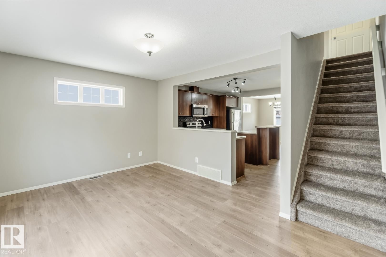 












16 3751 12 Street

,
Edmonton,




AB
T6T 0N3

