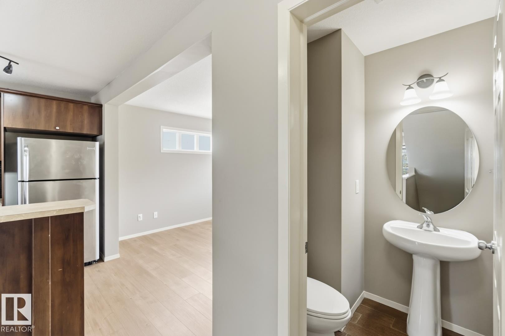 












16 3751 12 Street

,
Edmonton,




AB
T6T 0N3

