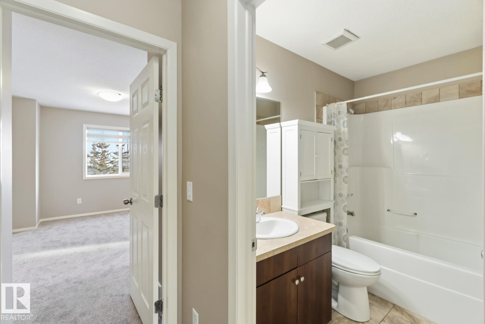 












16 3751 12 Street

,
Edmonton,




AB
T6T 0N3

