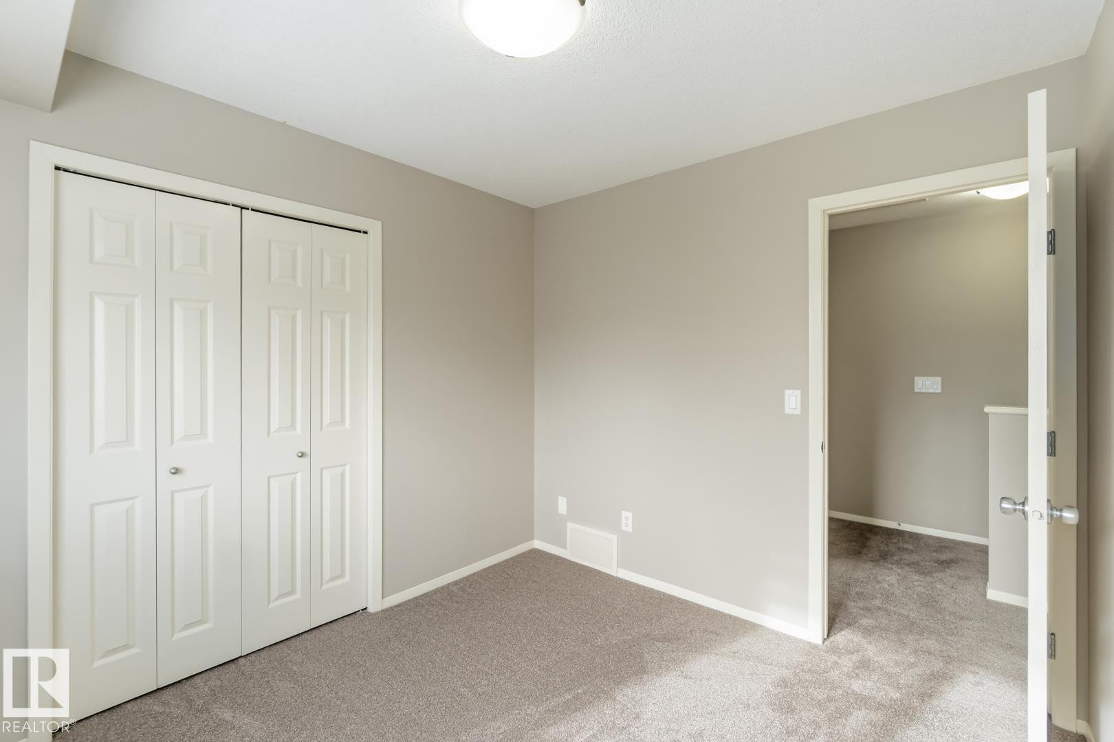 












16 3751 12 Street

,
Edmonton,




AB
T6T 0N3

