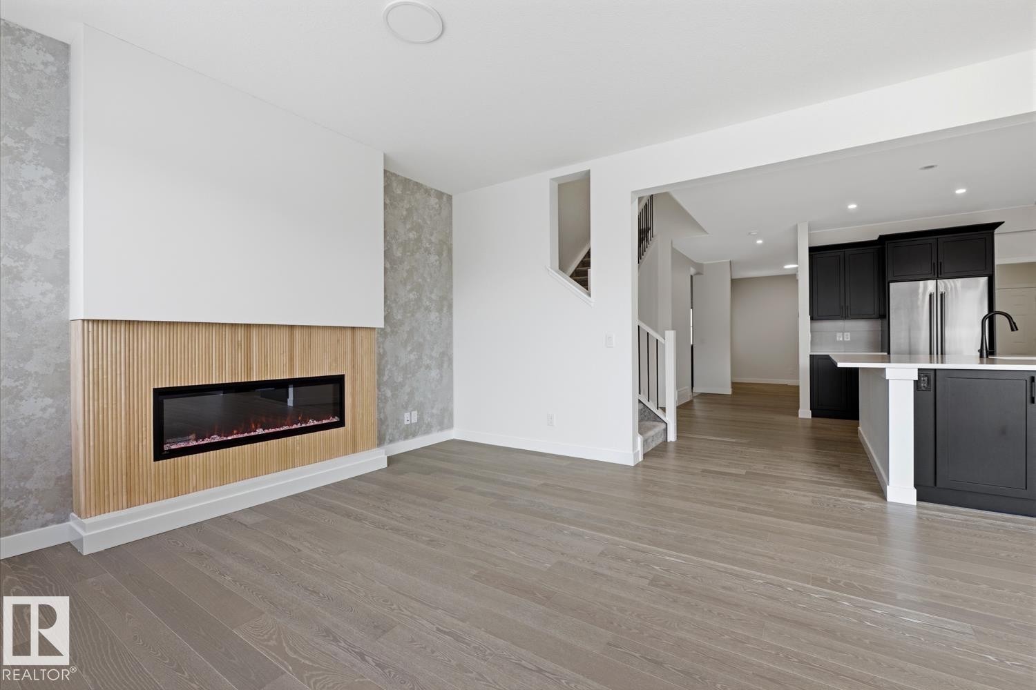 












4454 Kinsella Green SW

,
Edmonton,




AB
T6W 5G2

