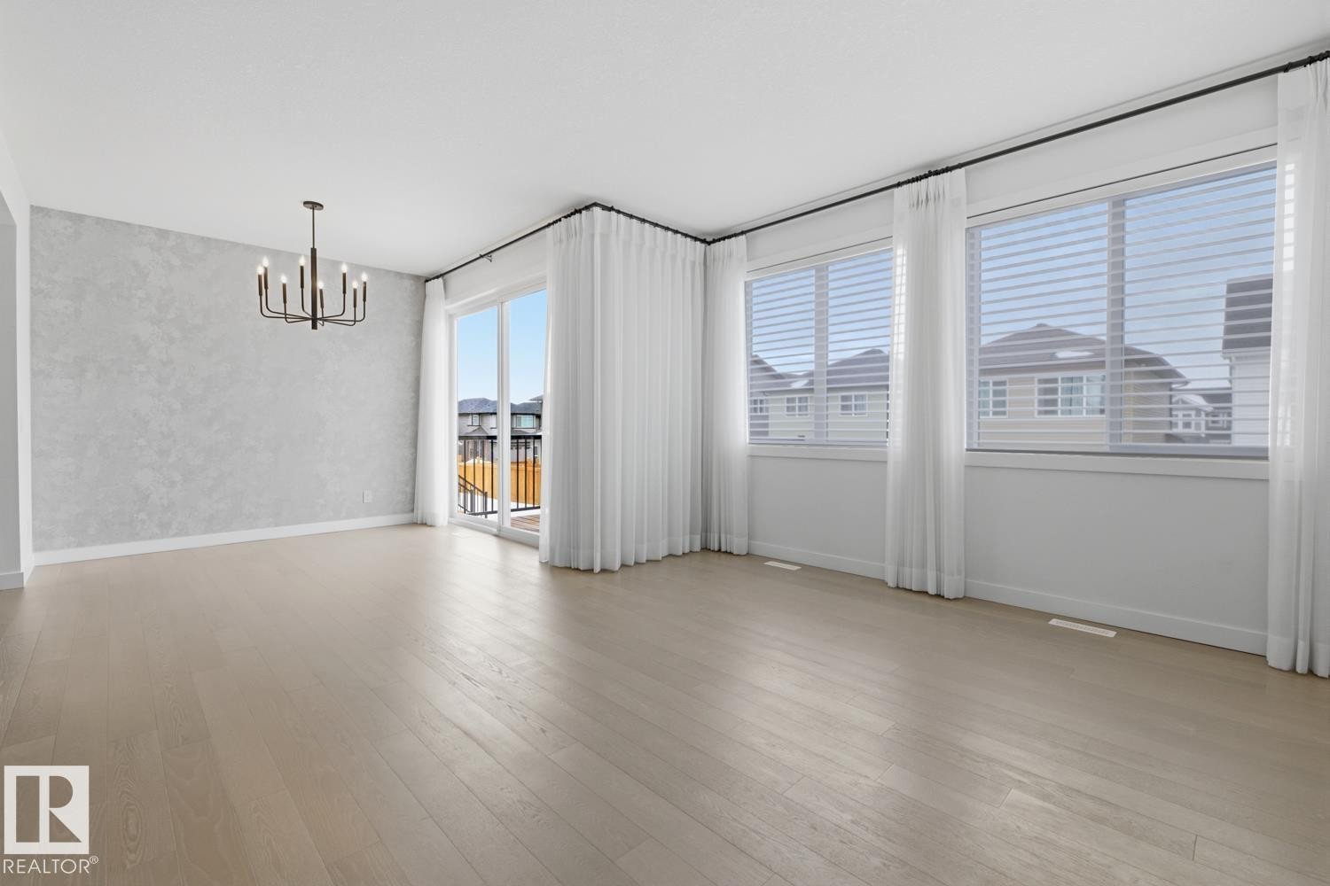 












4454 Kinsella Green SW

,
Edmonton,




AB
T6W 5G2

