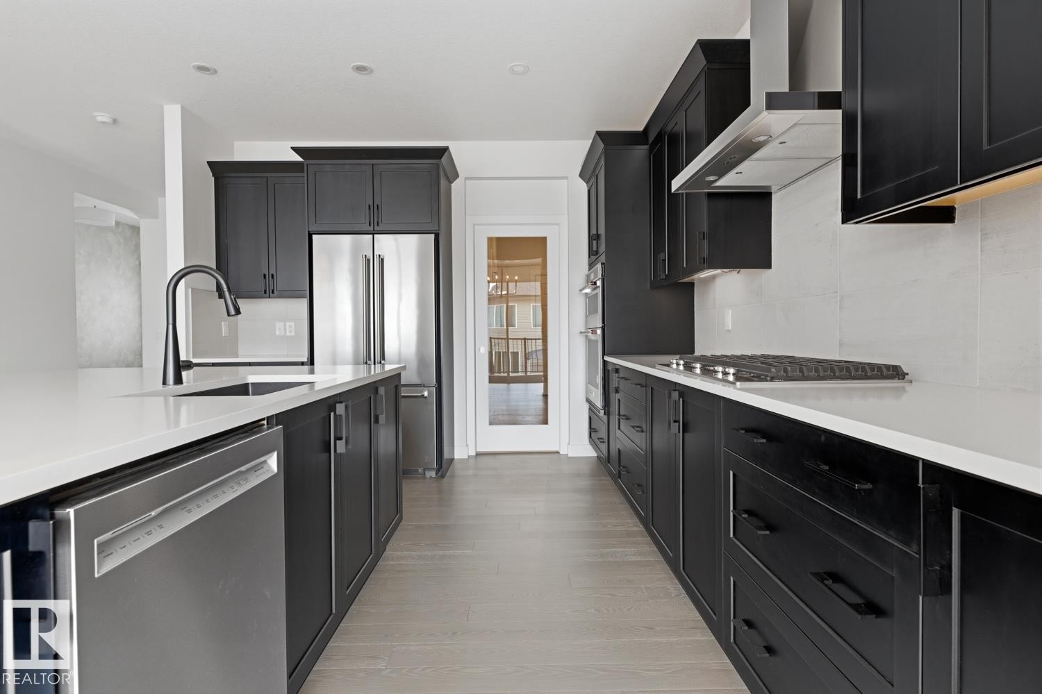 












4454 Kinsella Green SW

,
Edmonton,




AB
T6W 5G2

