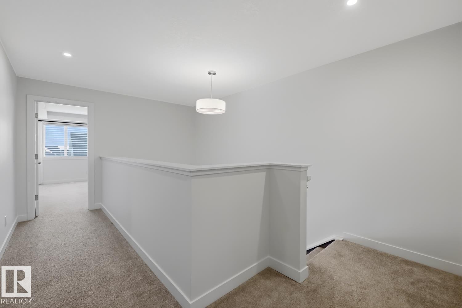 












4454 Kinsella Green SW

,
Edmonton,




AB
T6W 5G2

