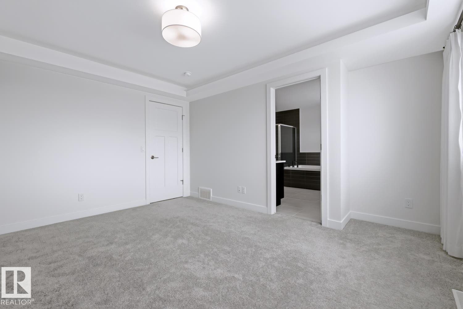 












4454 Kinsella Green SW

,
Edmonton,




AB
T6W 5G2

