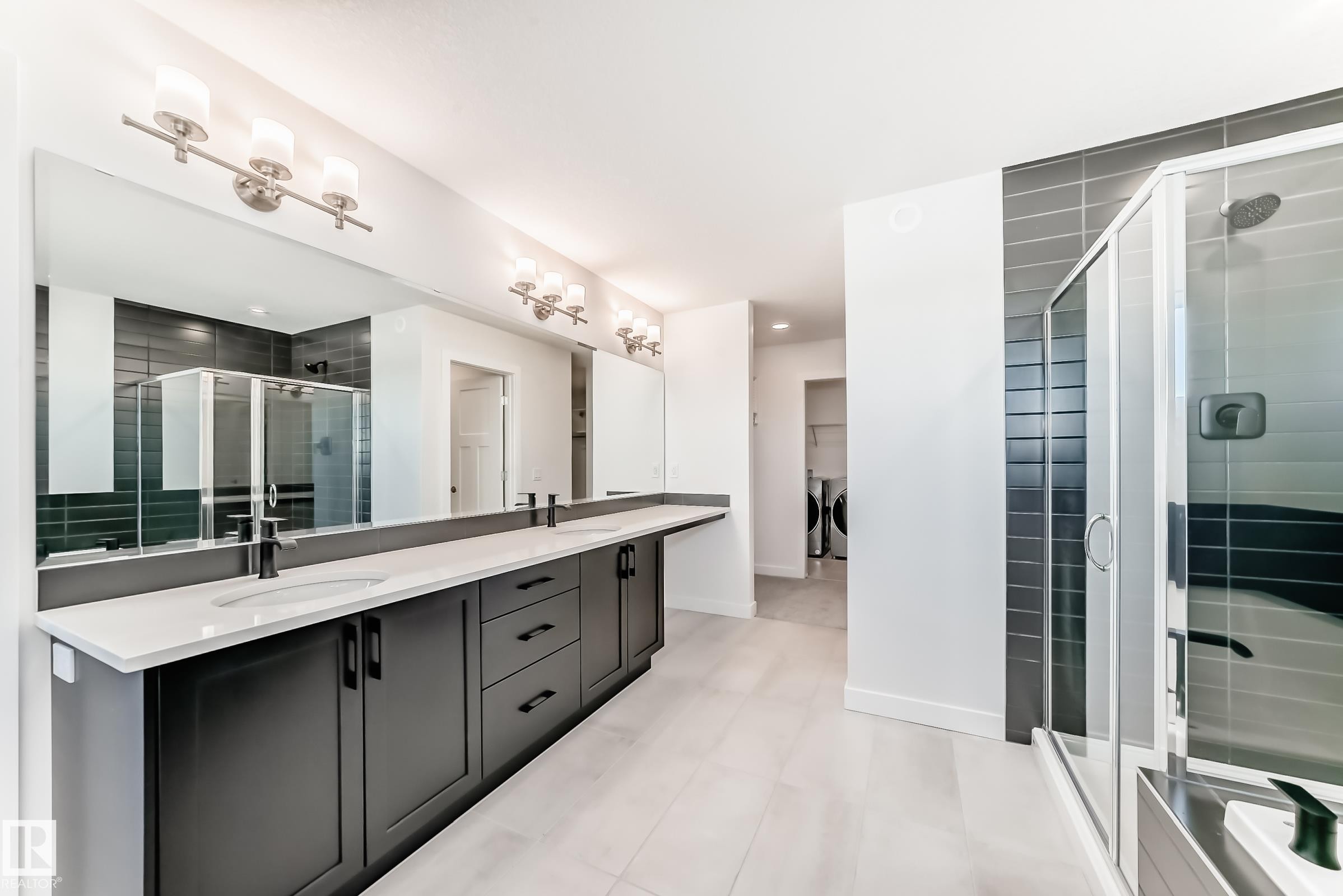 












4454 Kinsella Green SW

,
Edmonton,




AB
T6W 5G2

