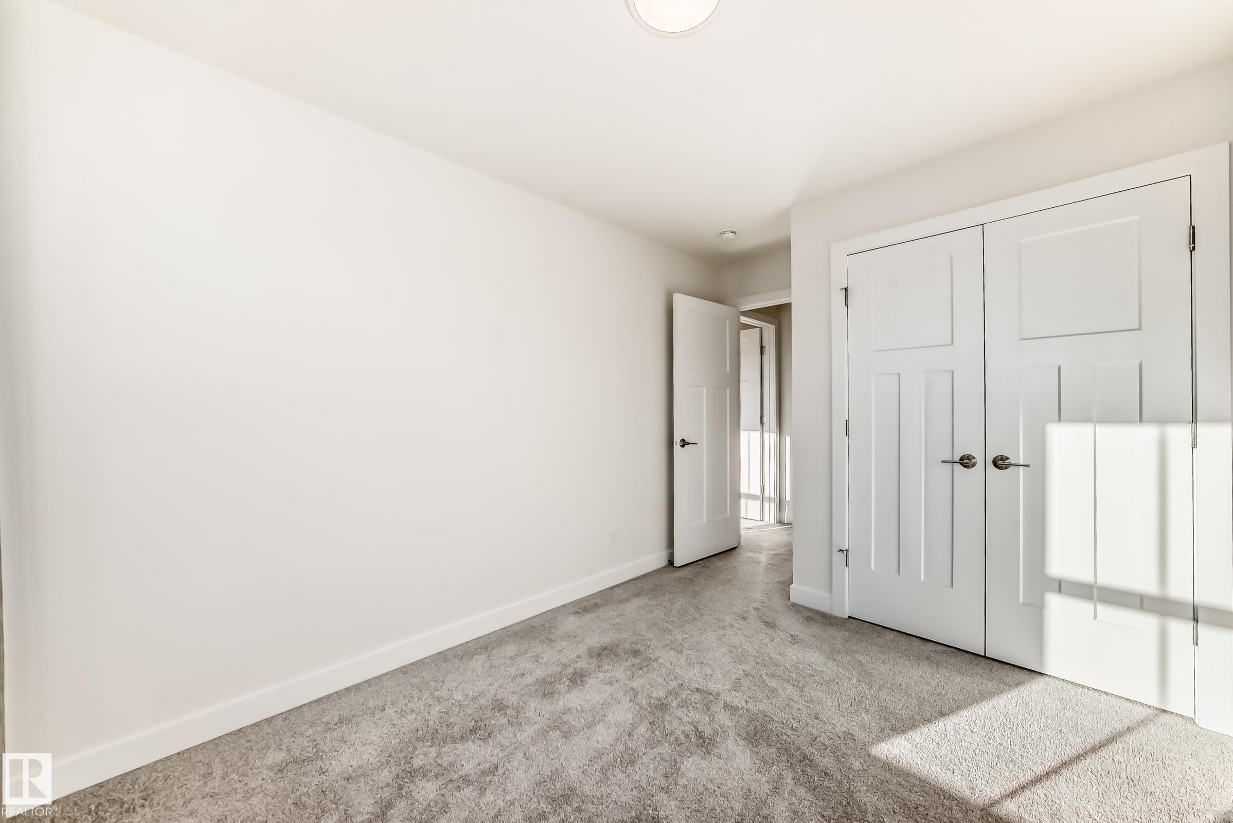 












4454 Kinsella Green SW

,
Edmonton,




AB
T6W 5G2

