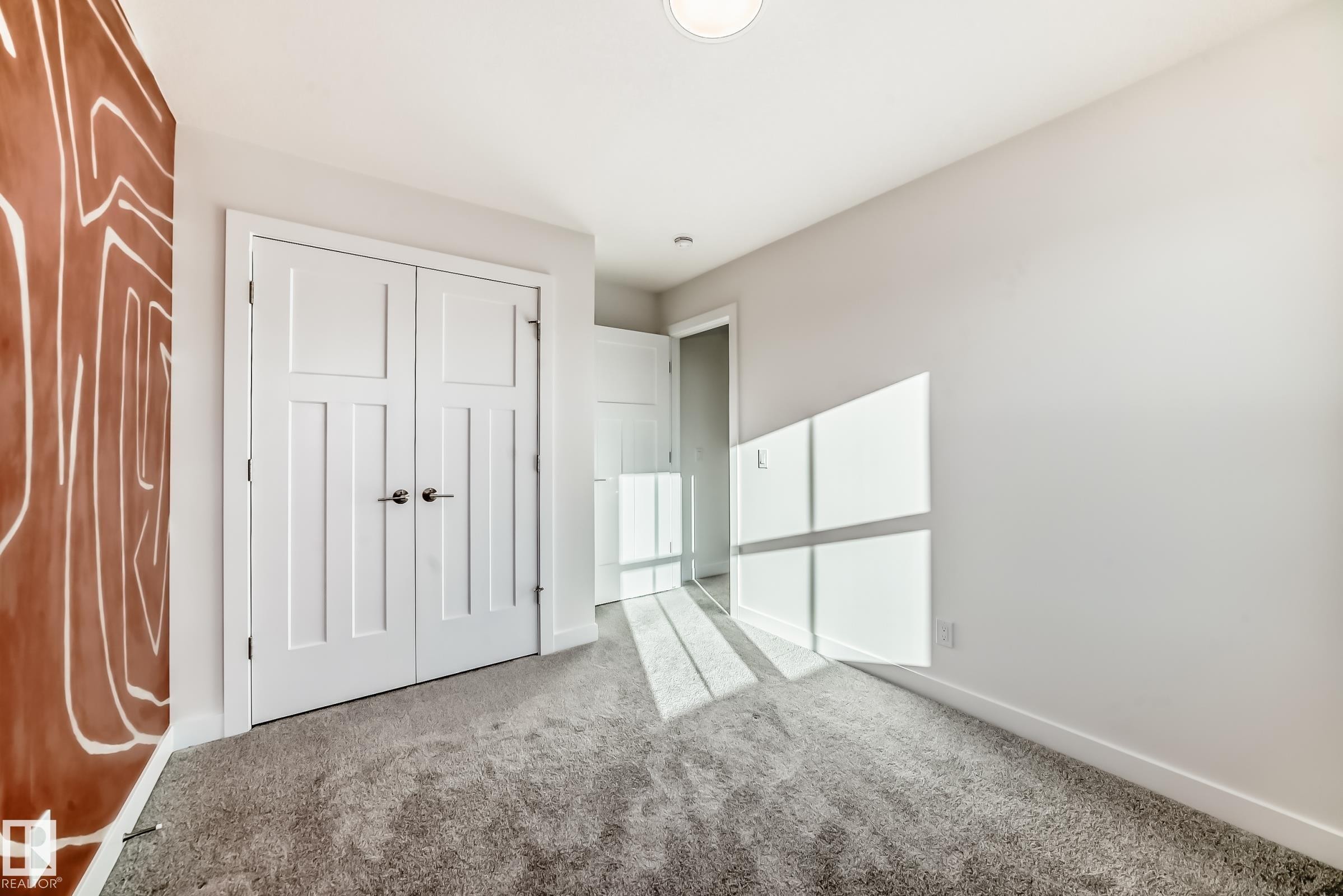 












4454 Kinsella Green SW

,
Edmonton,




AB
T6W 5G2

