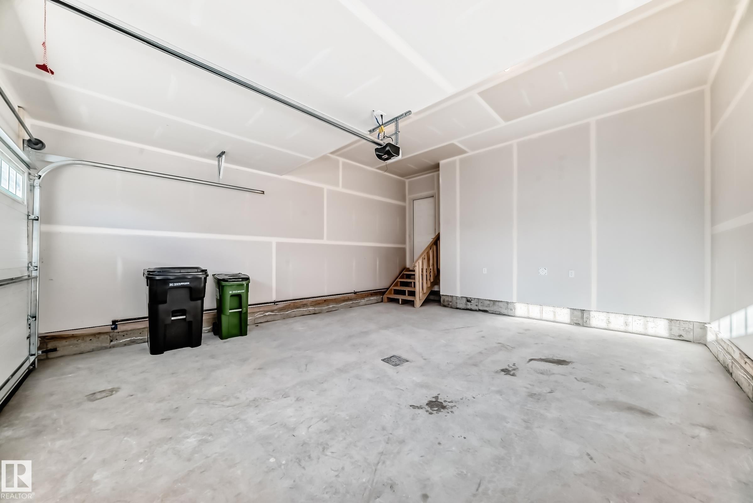 












4454 Kinsella Green SW

,
Edmonton,




AB
T6W 5G2

