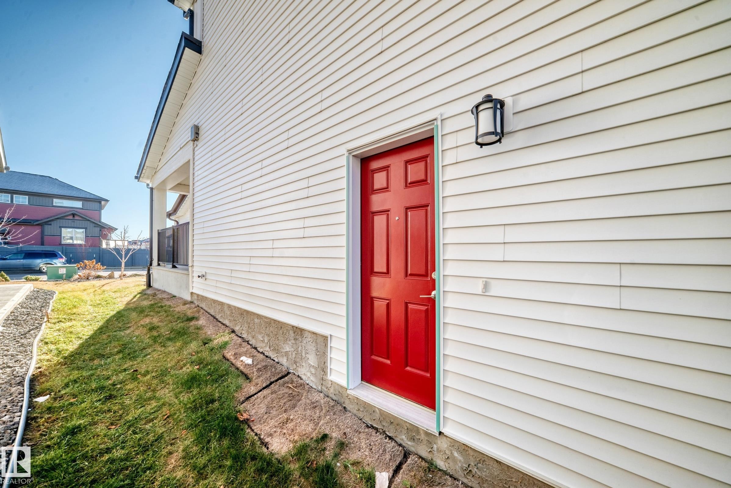 












4454 Kinsella Green SW

,
Edmonton,




AB
T6W 5G2

