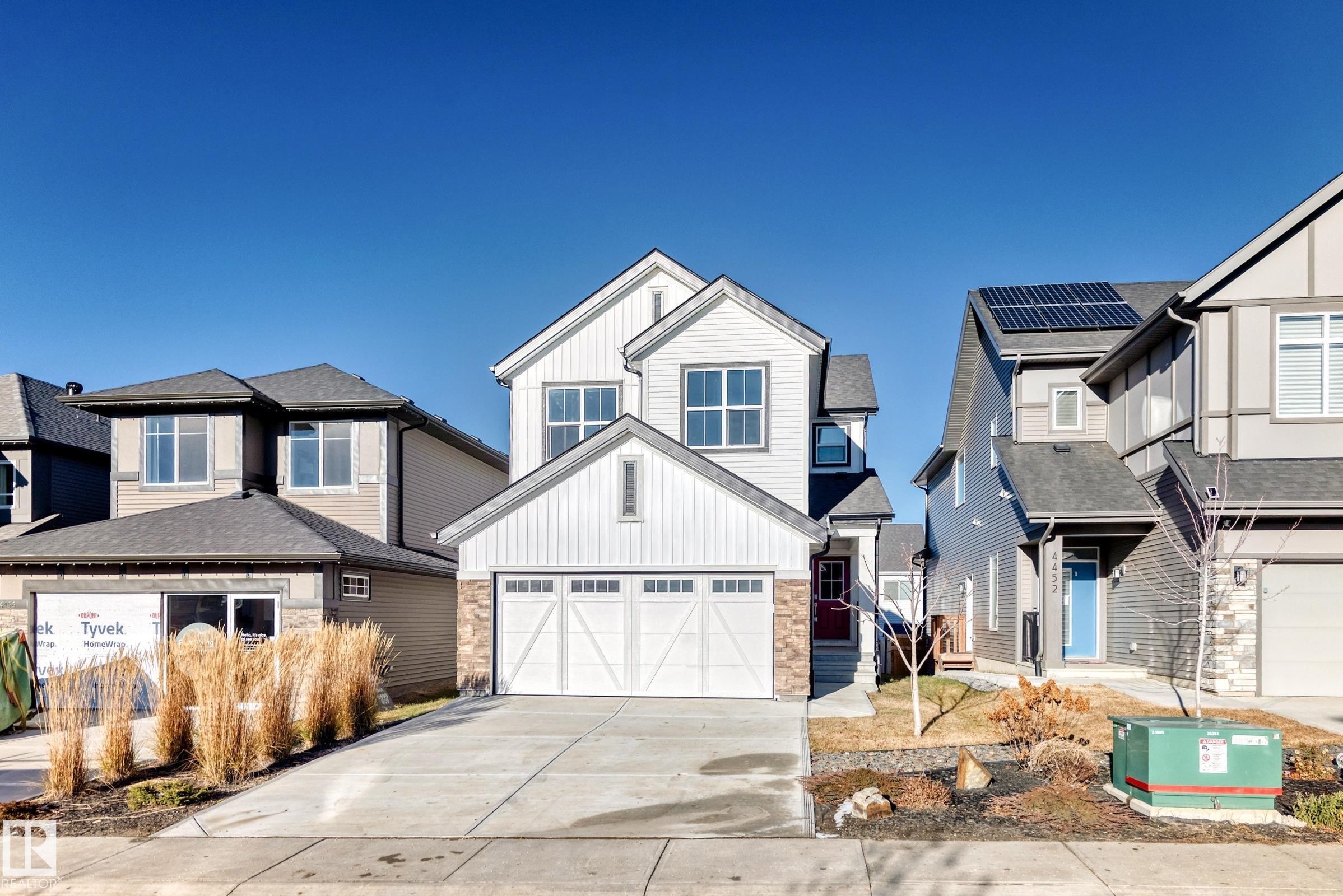 












4454 Kinsella Green SW

,
Edmonton,




AB
T6W 5G2

