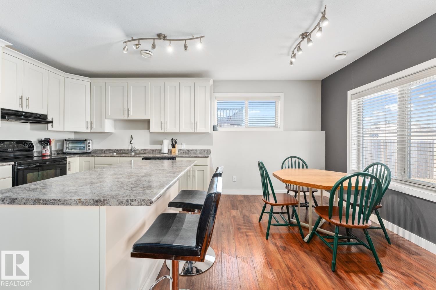 












4 Aspen Court

,
Cold Lake,




AB
T9M 0G2

