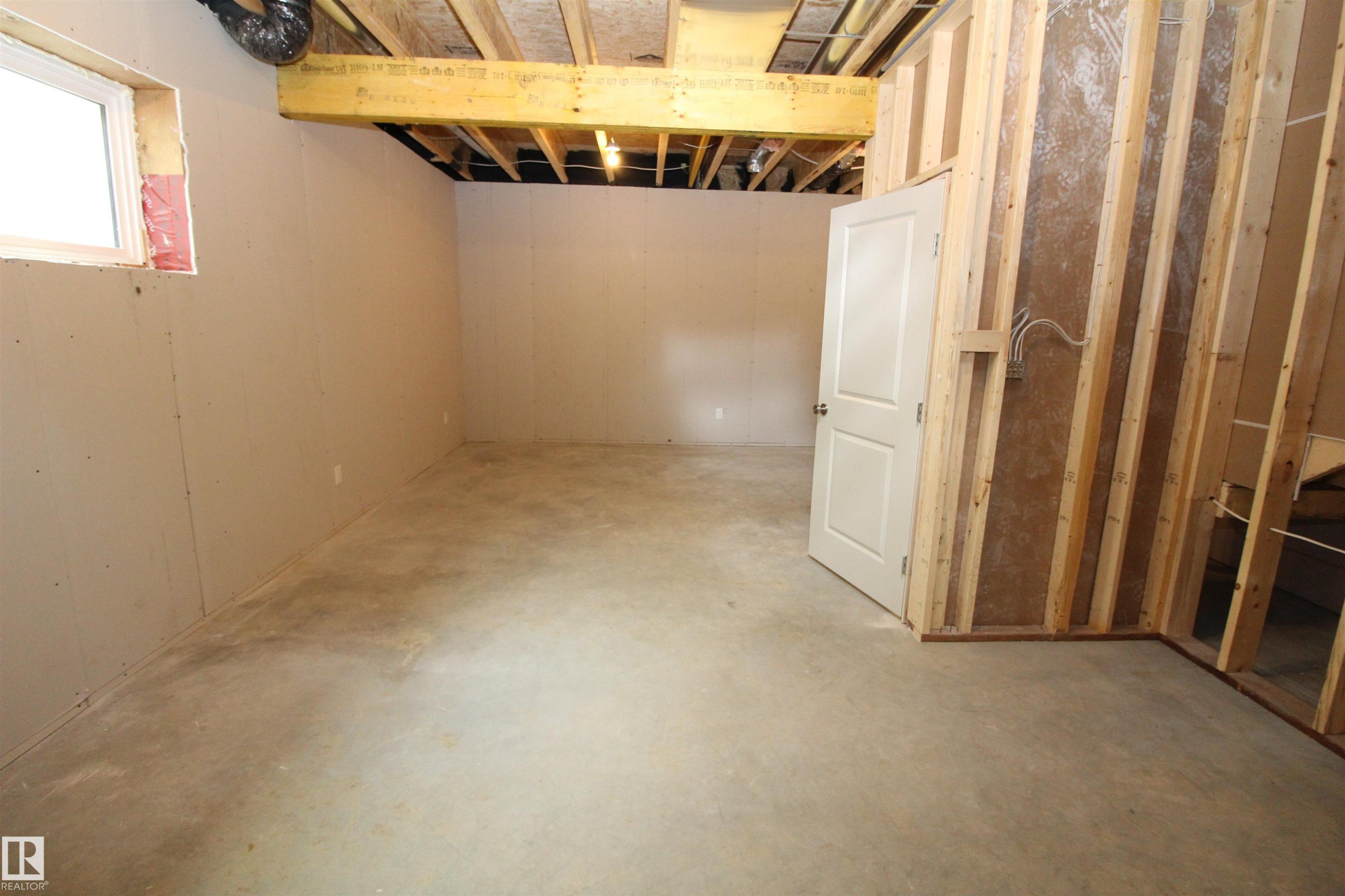 












A 9315 99 Avenue

,
Westlock,




AB
T7P 2P6

