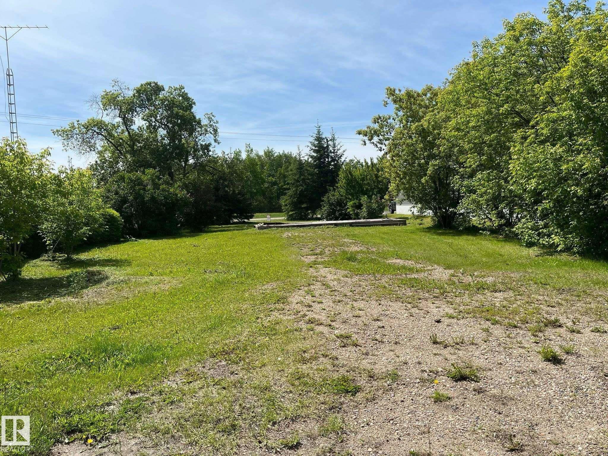 












4805 48 Avenue

,
Ardmore,







AB
T0A 1H0

