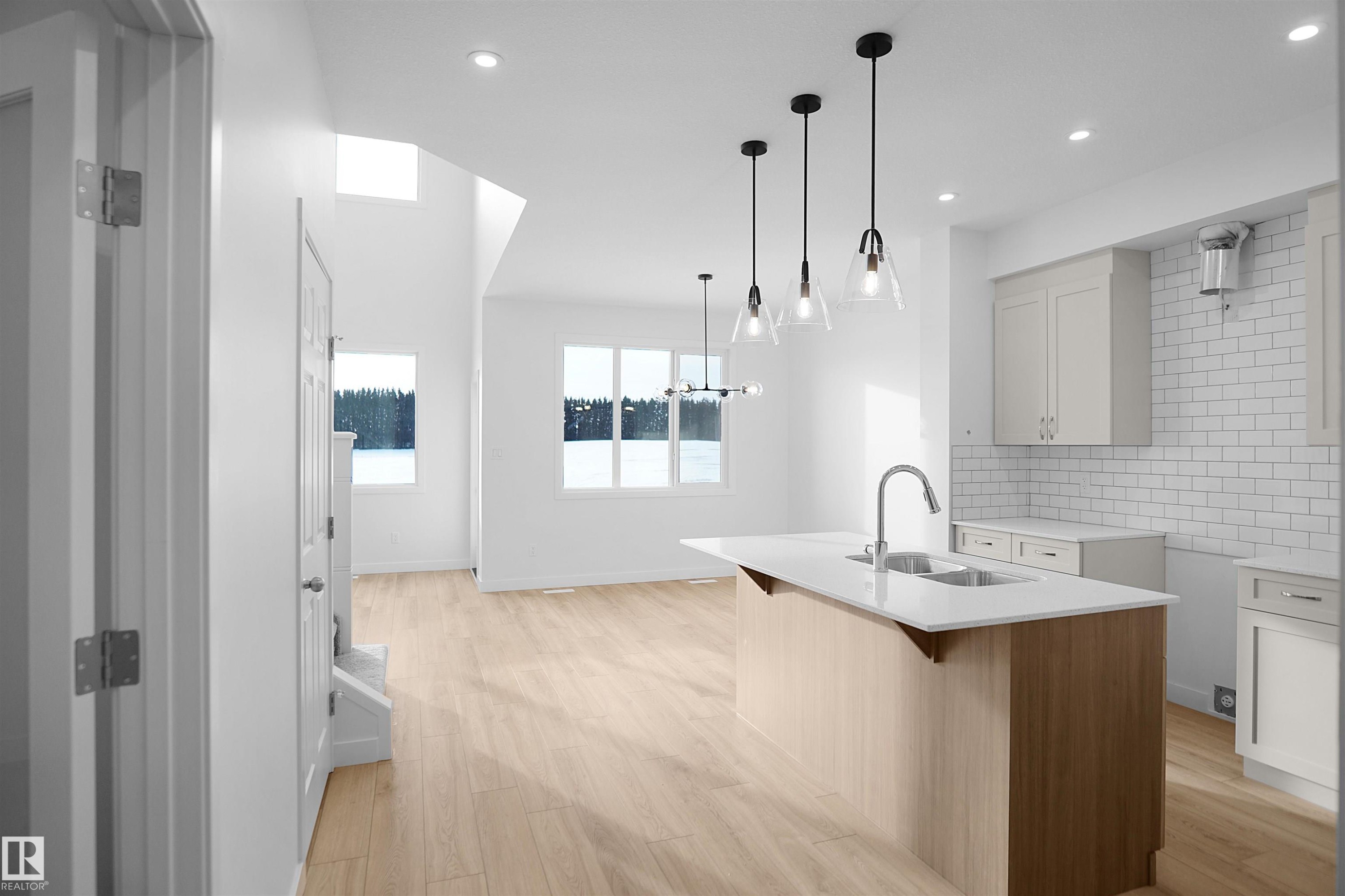 












1535 11 Avenue

,
Edmonton,




AB
T6T 2N5

