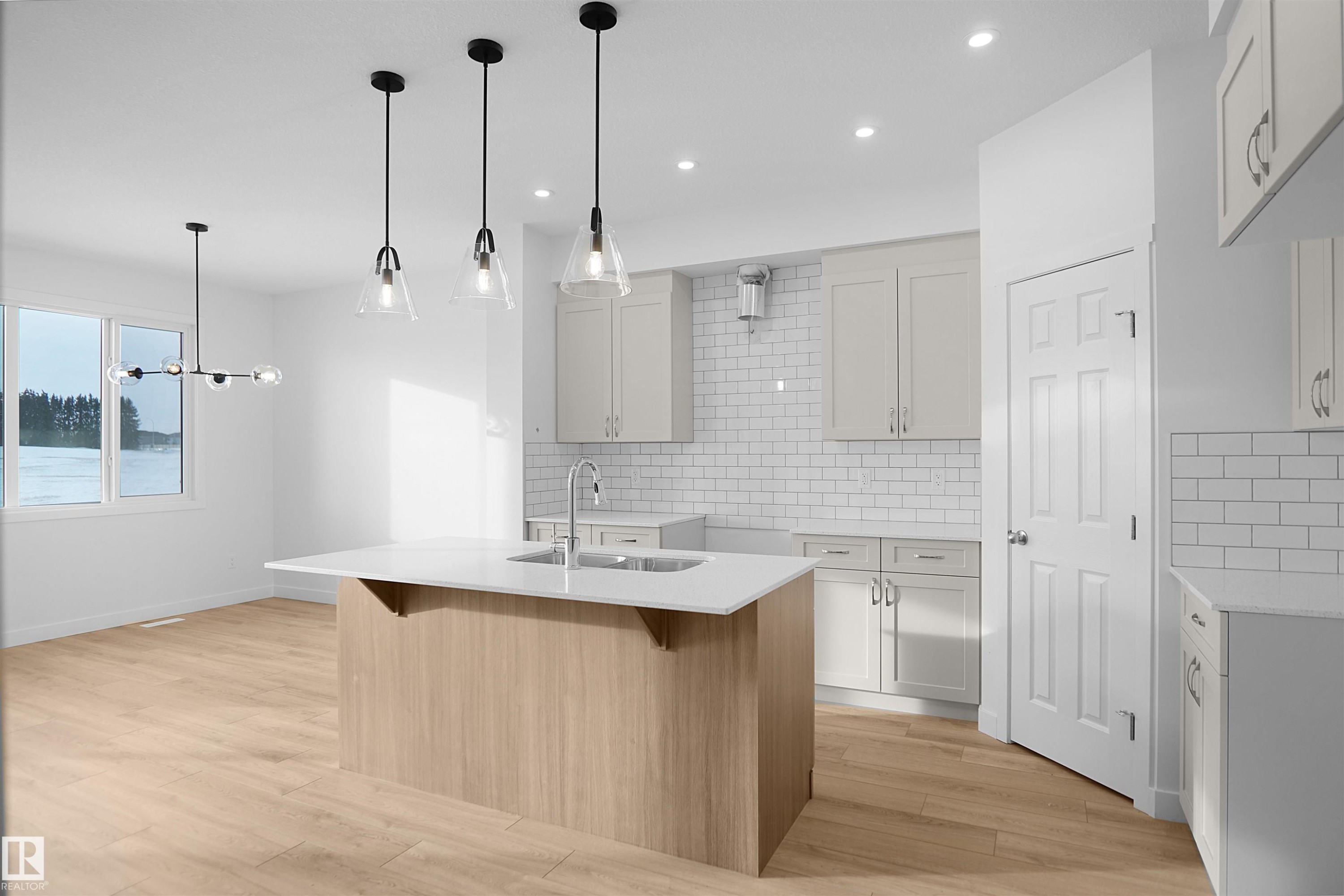 












1535 11 Avenue

,
Edmonton,




AB
T6T 2N5

