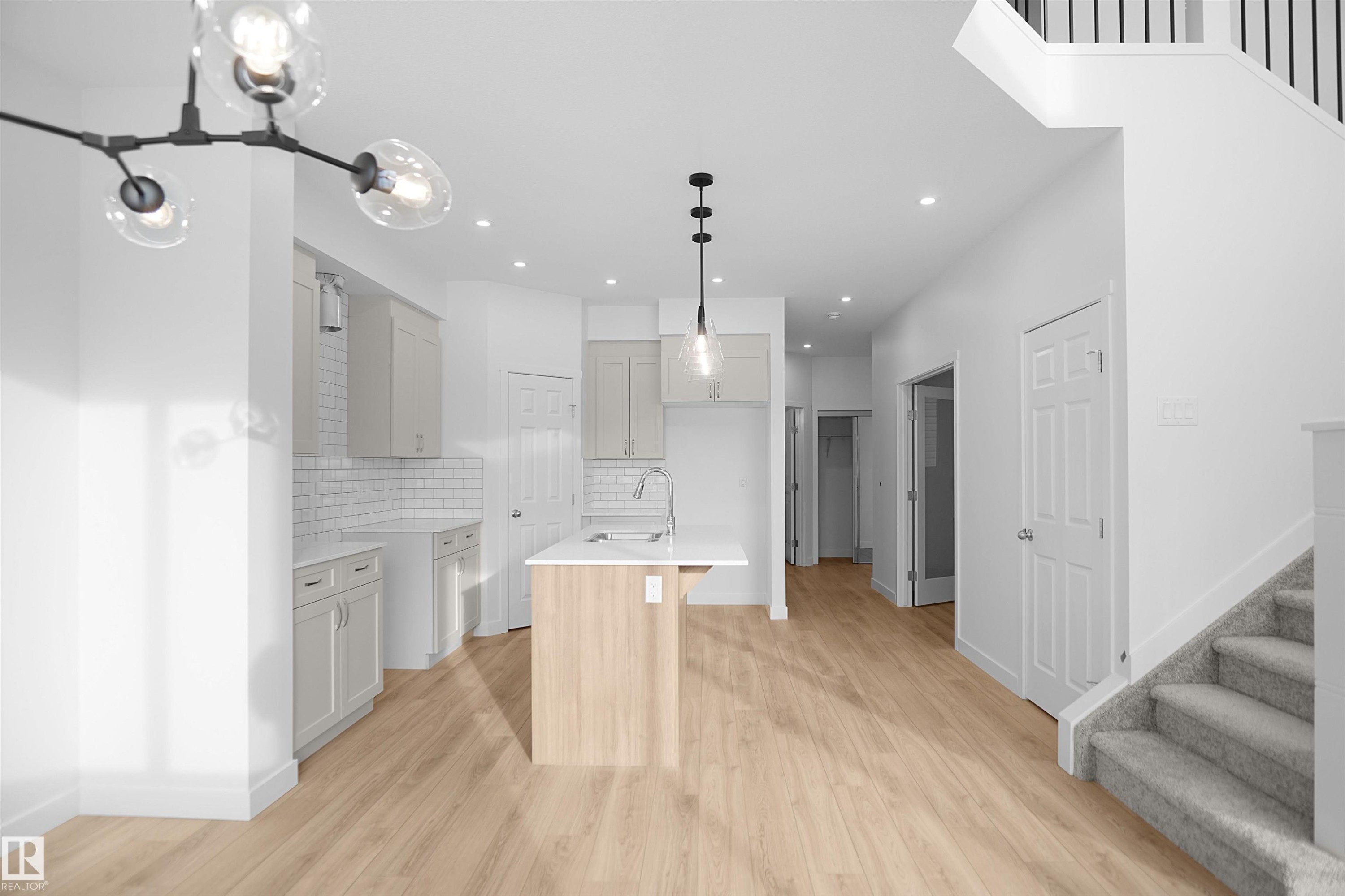 












1535 11 Avenue

,
Edmonton,




AB
T6T 2N5

