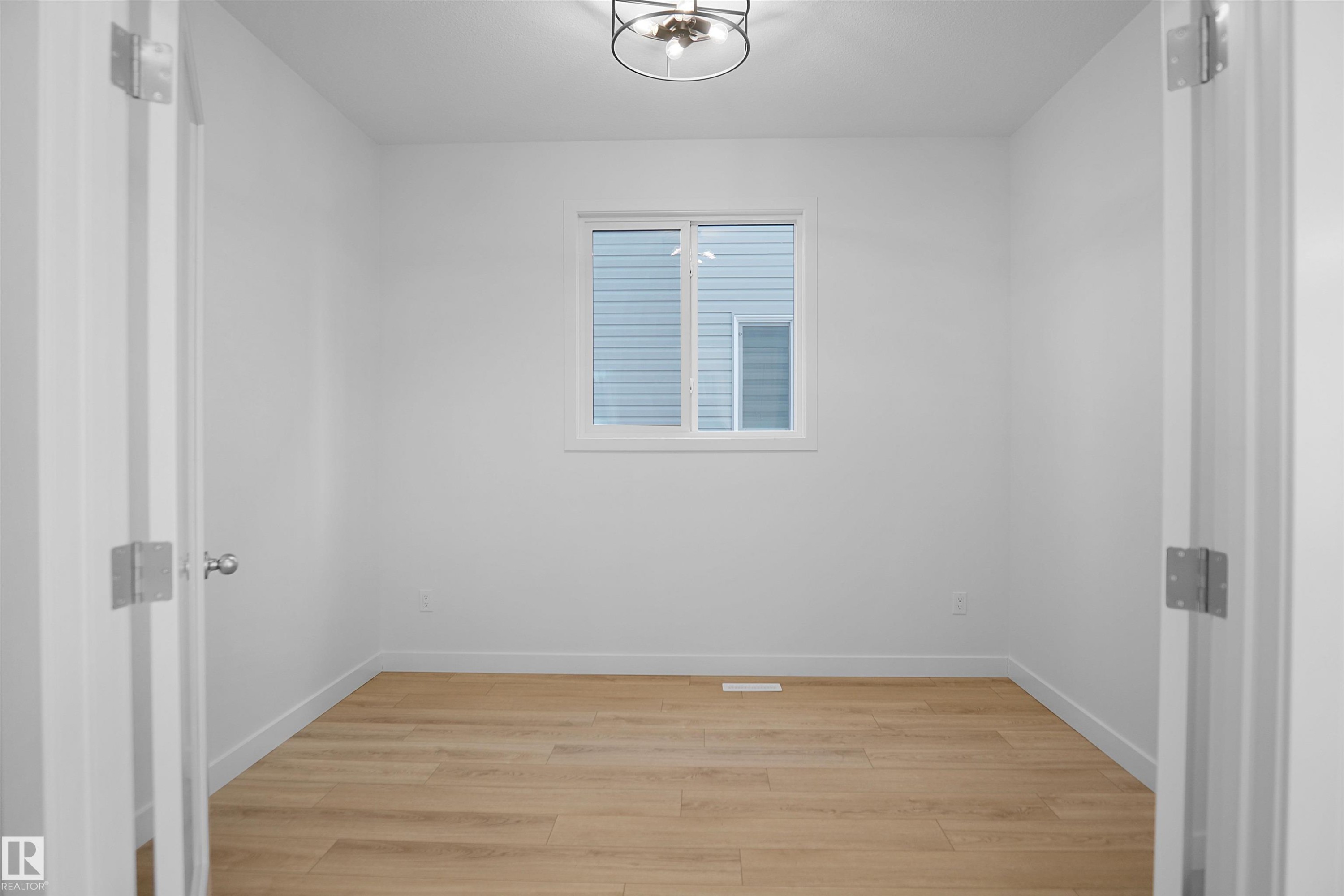 












1535 11 Avenue

,
Edmonton,




AB
T6T 2N5

