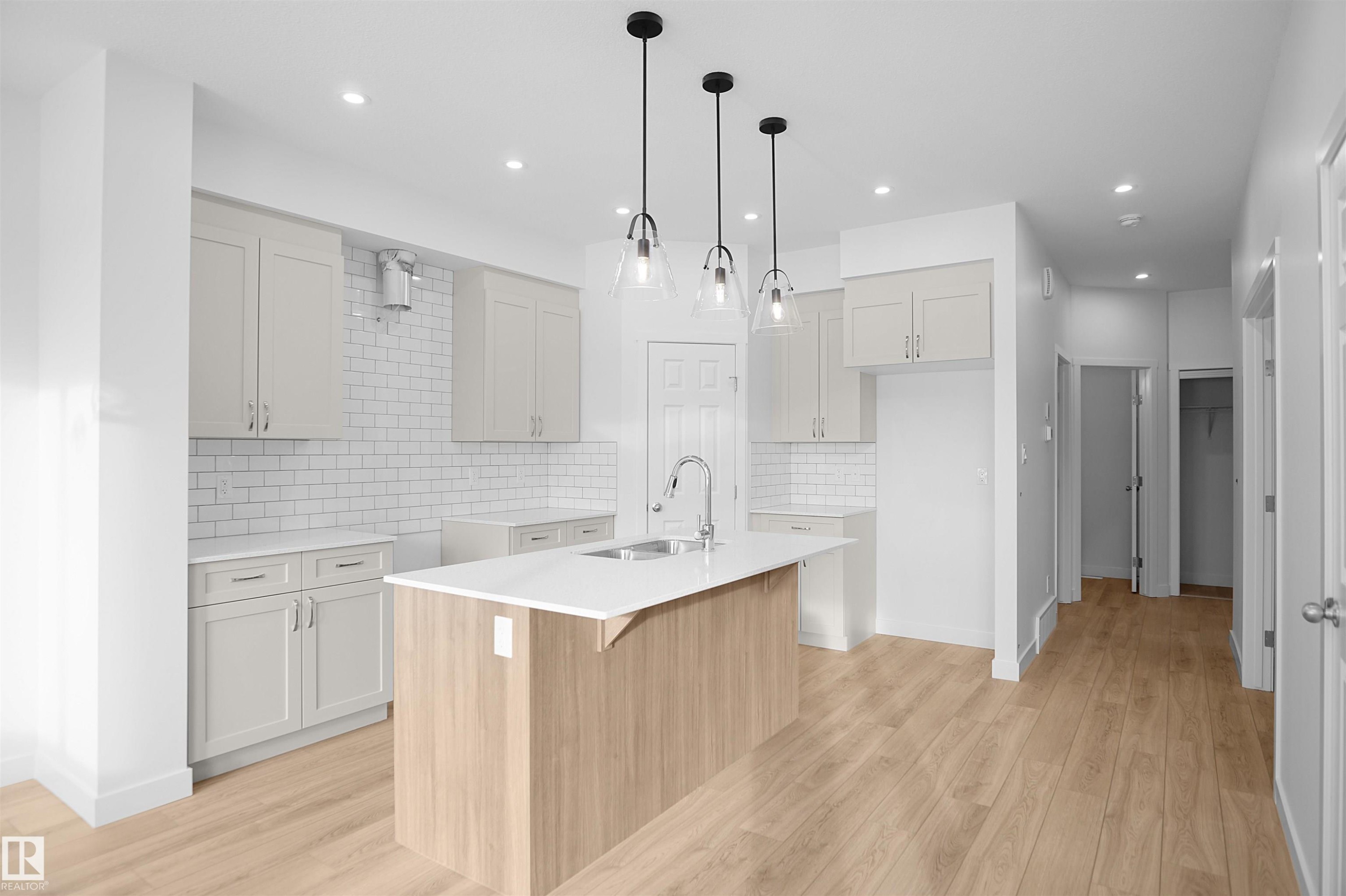 












1535 11 Avenue

,
Edmonton,




AB
T6T 2N5

